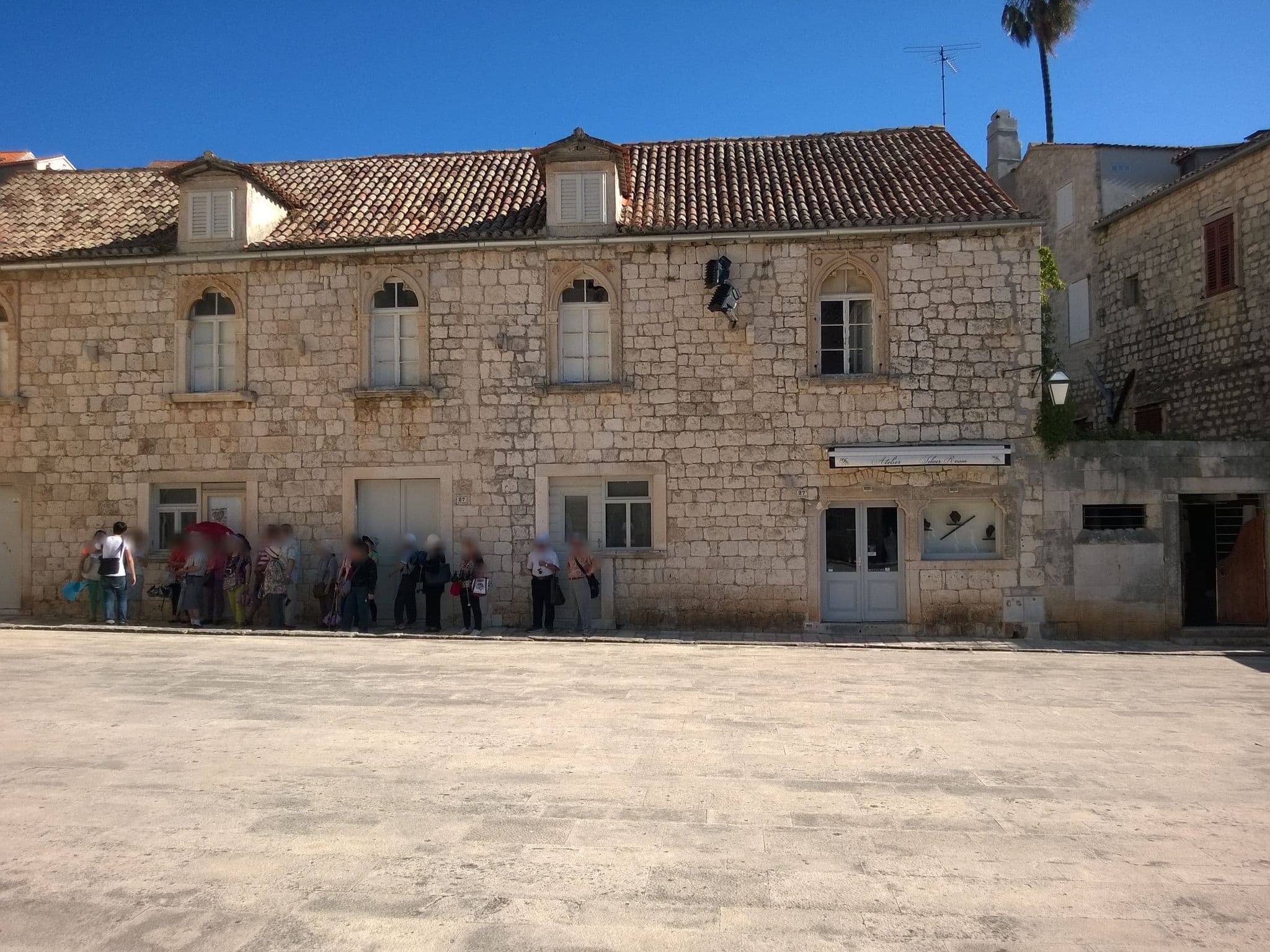 Street view near Maja & Tonci Novak Apartments, Hvar — © chocosmith (CC BY-SA · Mapillary)