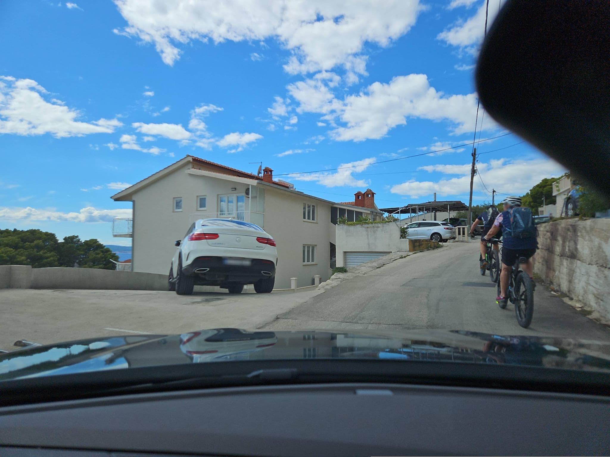 Street view near Studio Duce 4798b, Duće — © toho (CC BY-SA · Mapillary)