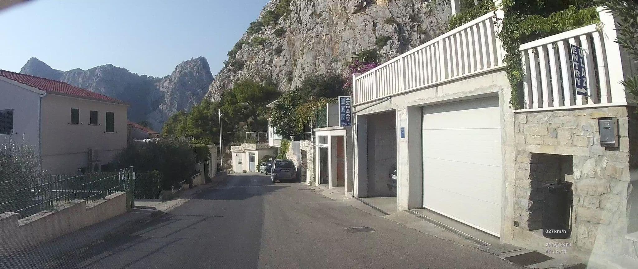 Street view near Toni’s airbnb, Omiš — © idelac (CC BY-SA · Mapillary)
