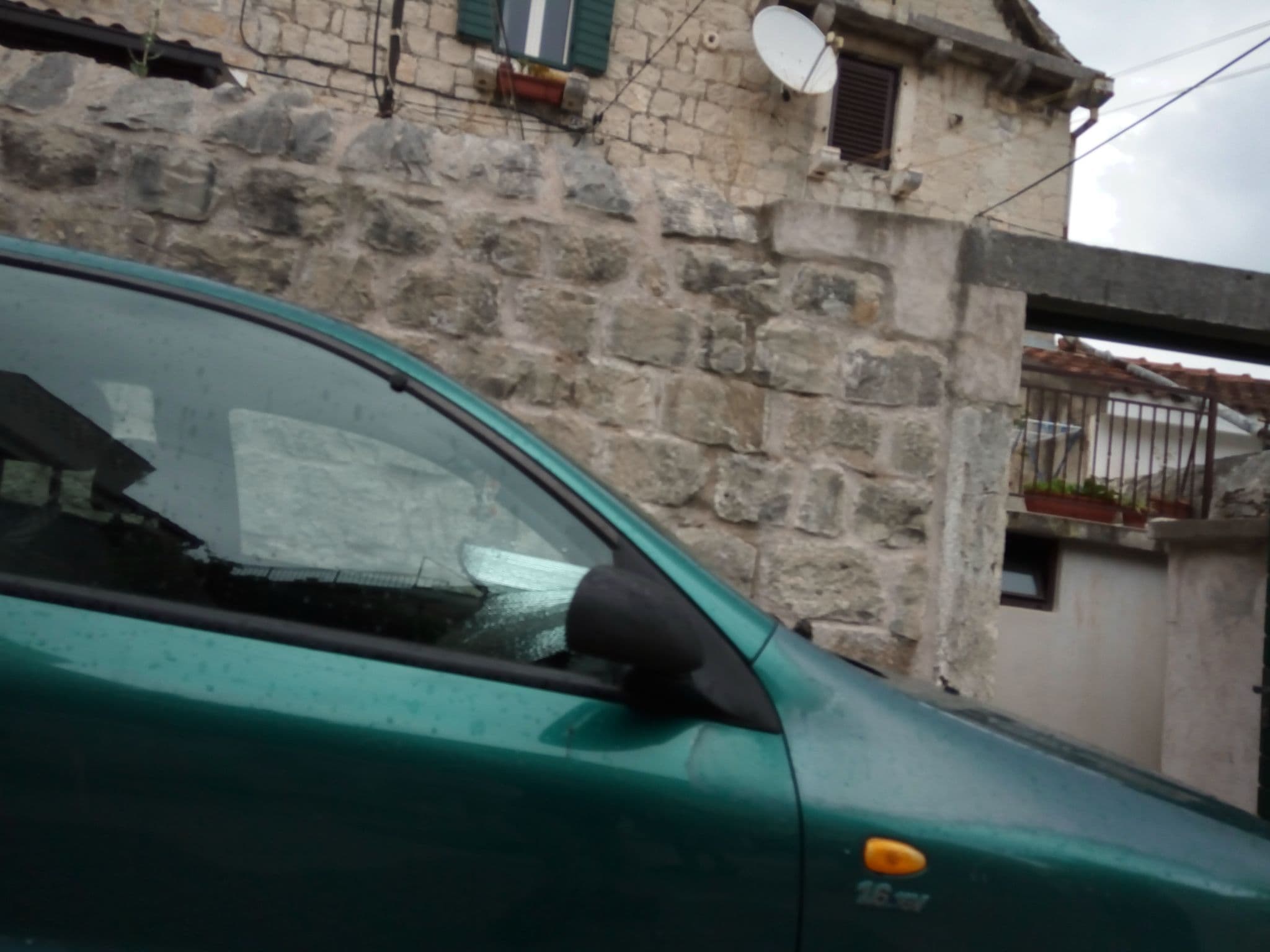 Street view near Apartments Leticia, Split — © mapfool (CC BY-SA · Mapillary)