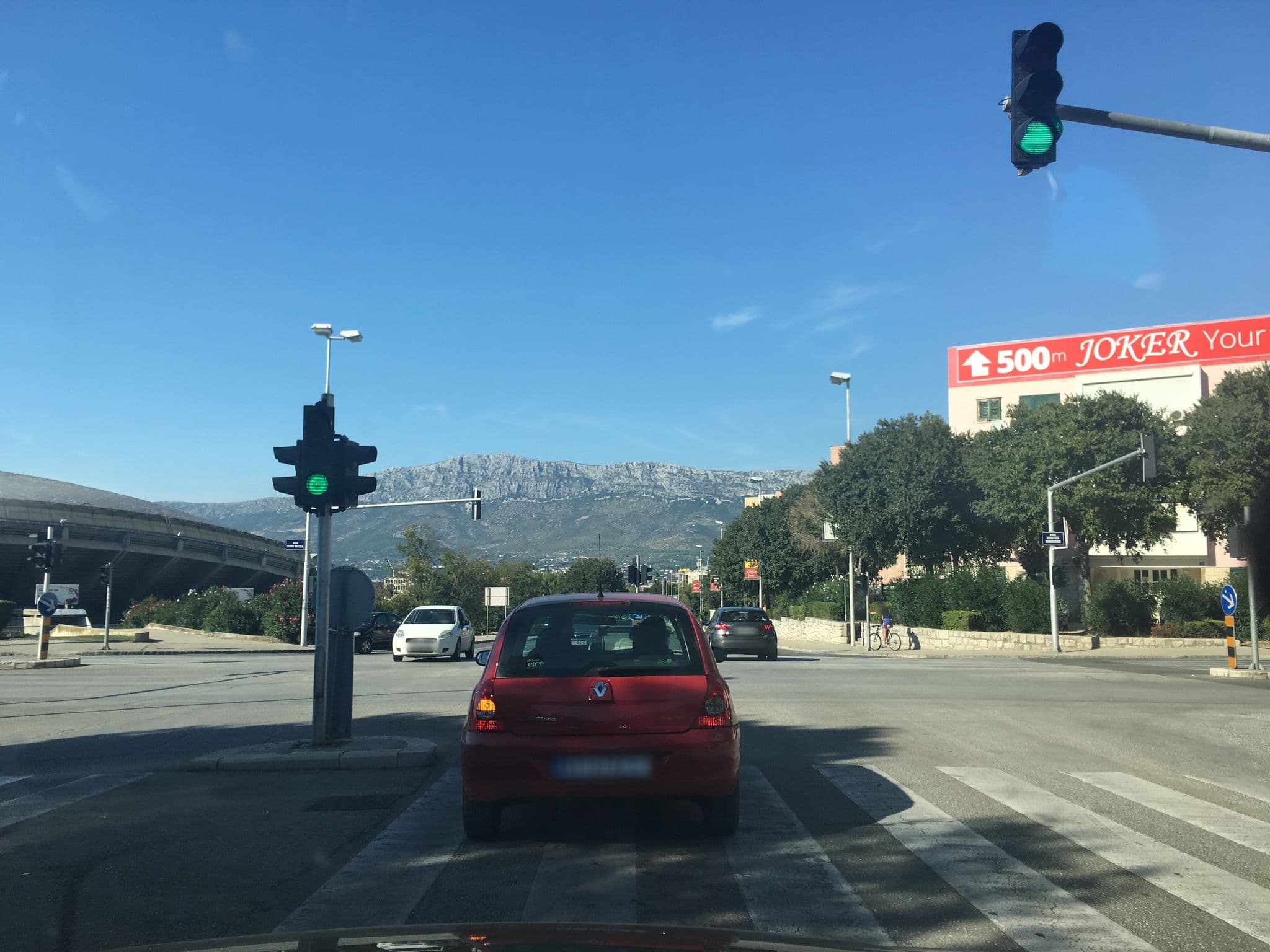 Street view near Apartments Ivy, Split — © jebako999 (CC BY-SA · Mapillary)
