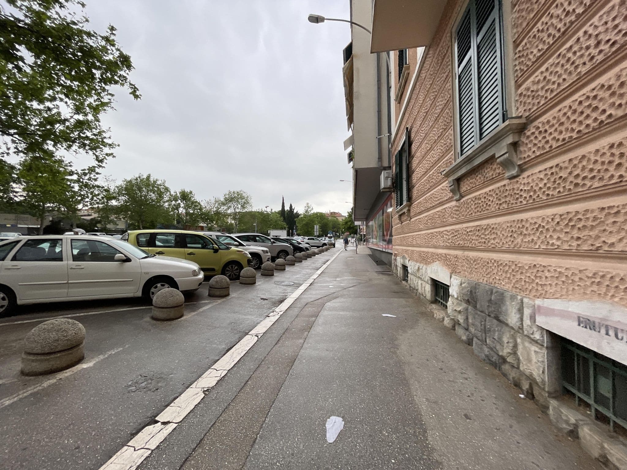 Street view near Apartmani Kelam Hotel, Split — © filipb (CC BY-SA · Mapillary)