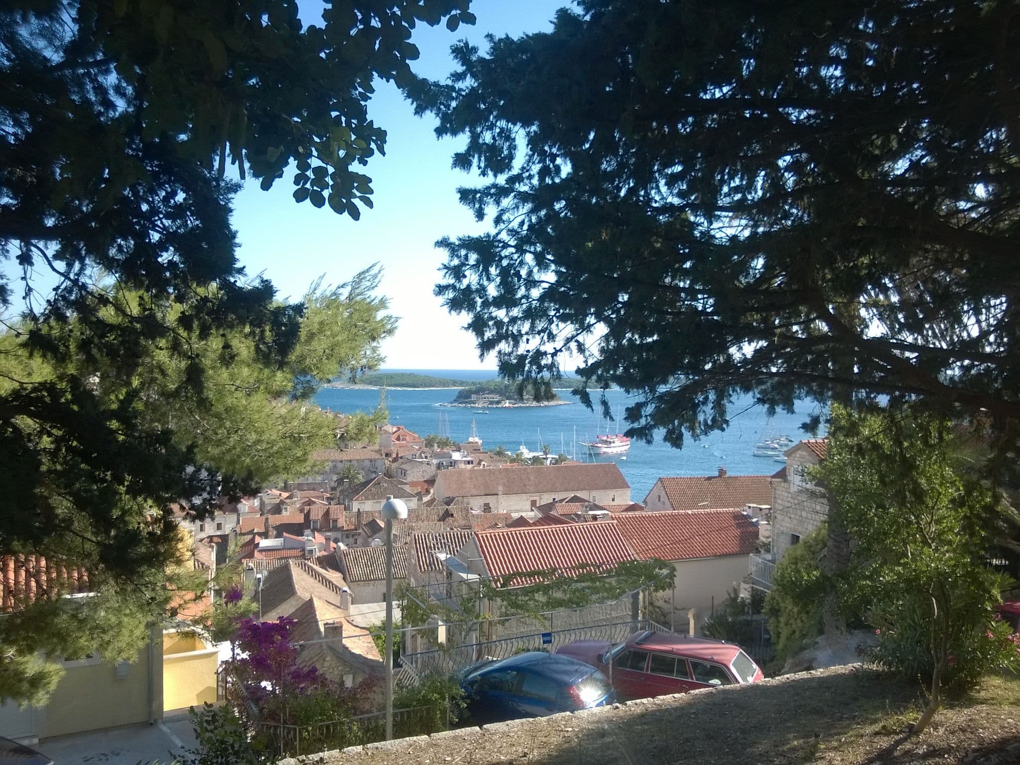 Street view near Tri Sestrice Apartmani, Hvar — © chocosmith (CC BY-SA · Mapillary)