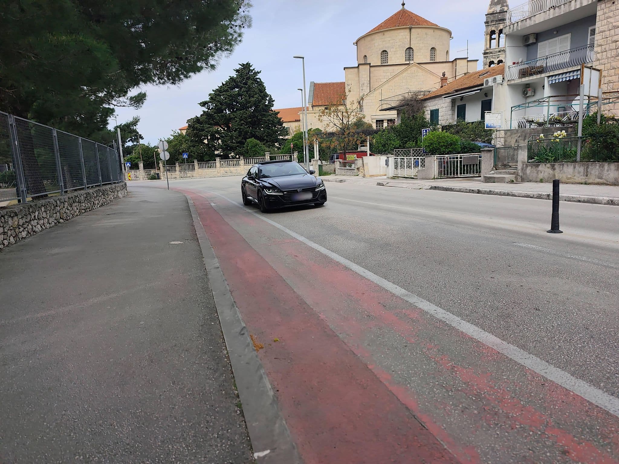 Street view near Apartmani Srđan Kurtić, Makarska — © Duro (CC BY-SA · Mapillary)