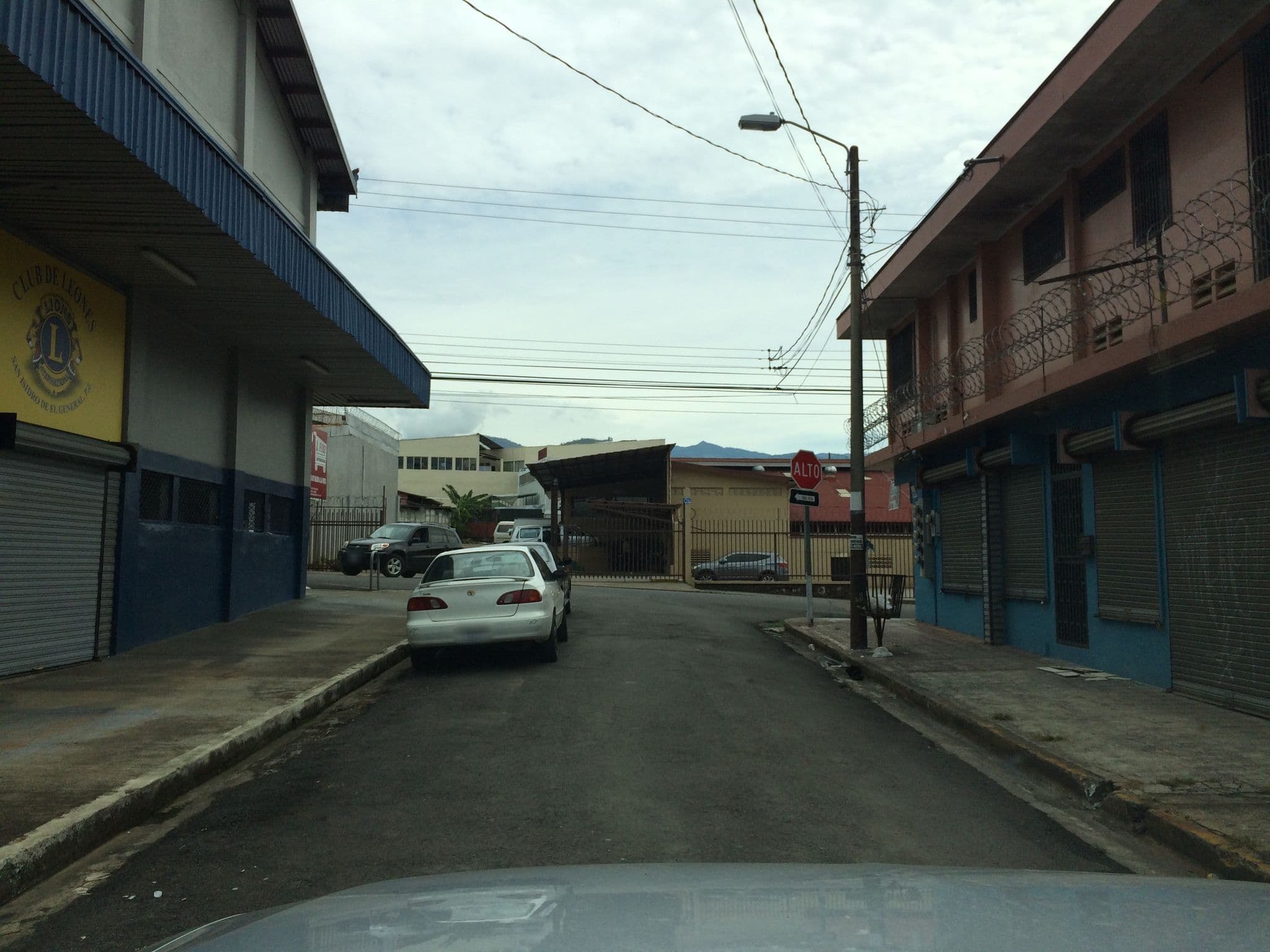 Street view near Hotel Iguazú, San Isidro — © cuadra (CC BY-SA · Mapillary)