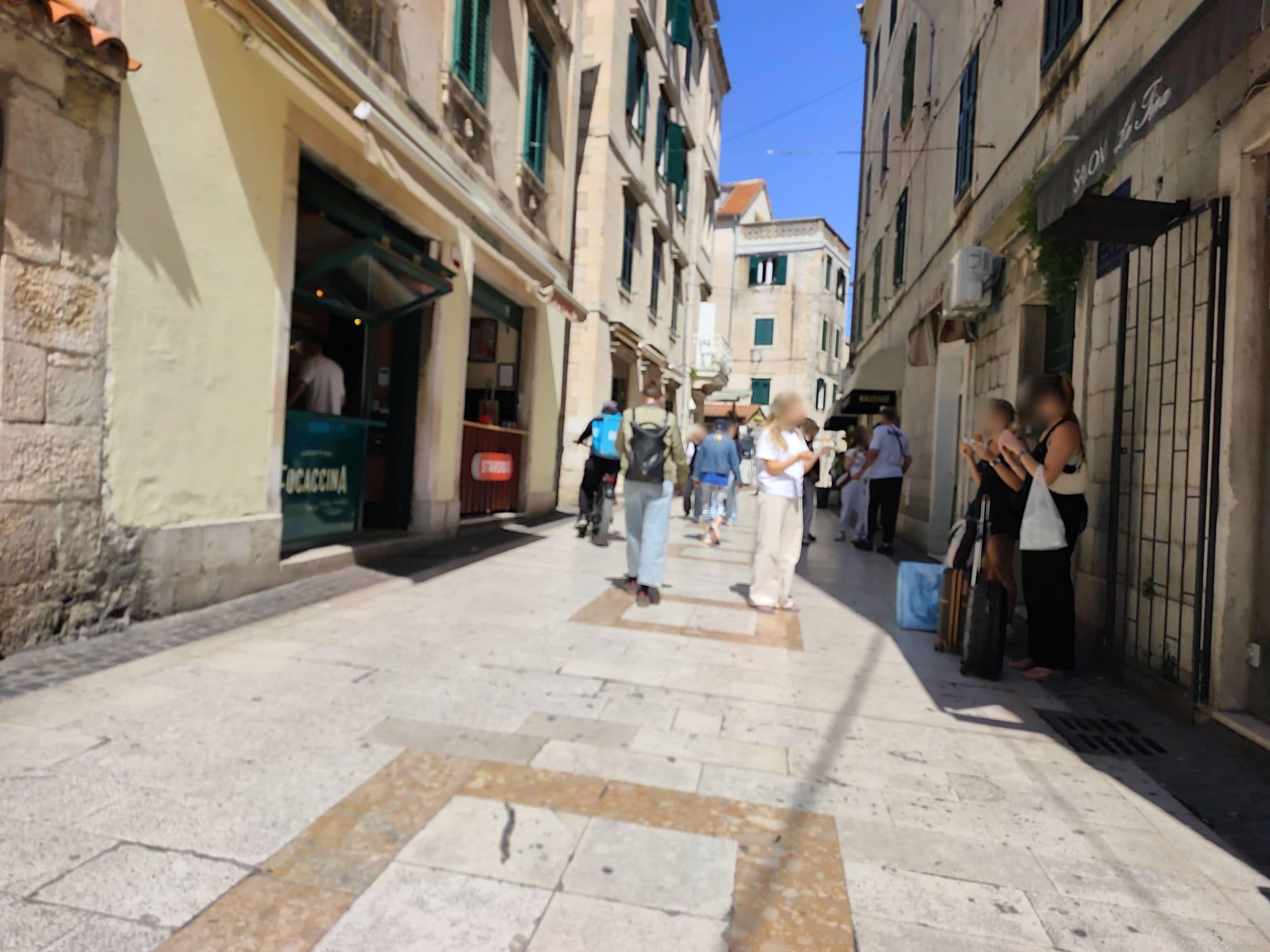 Street view near Apartments Goda Center Of Split, Split — © Duro (CC BY-SA · Mapillary)