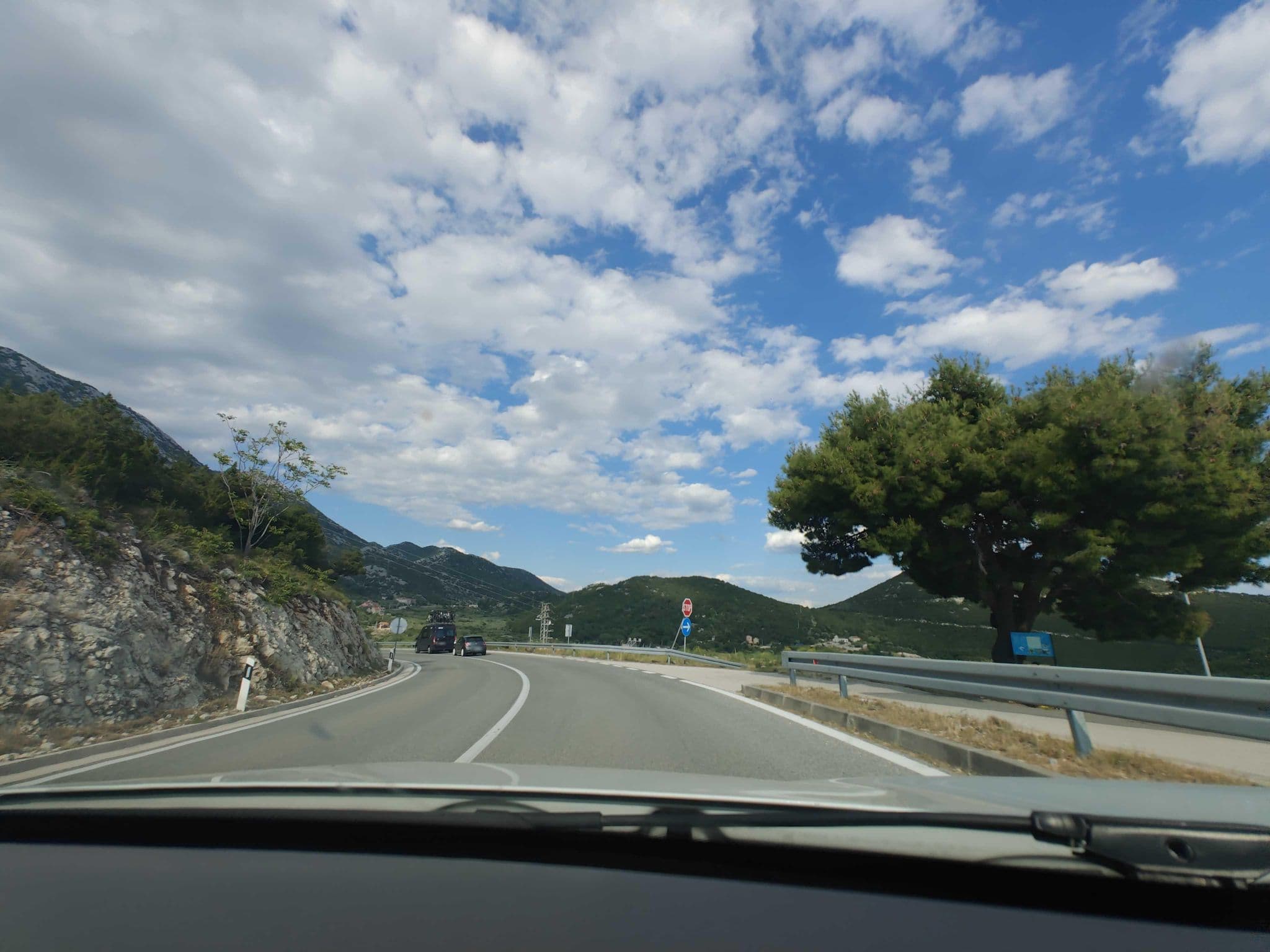 Street view near Rooms Galeb, Ploče — © elphix (CC BY-SA · Mapillary)
