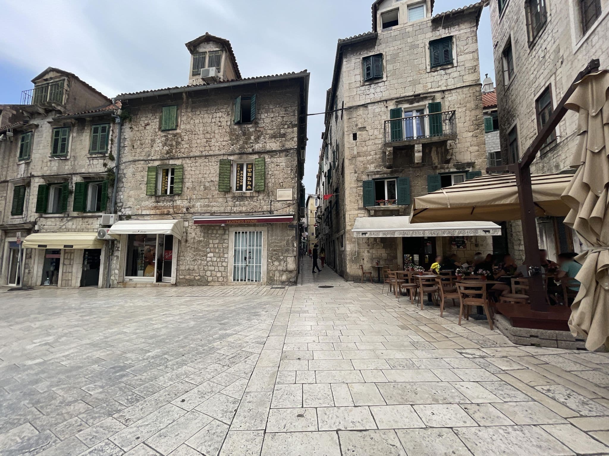 Street view near Private Apartments In Diocletians Palace, Split — © filipb (CC BY-SA · Mapillary)
