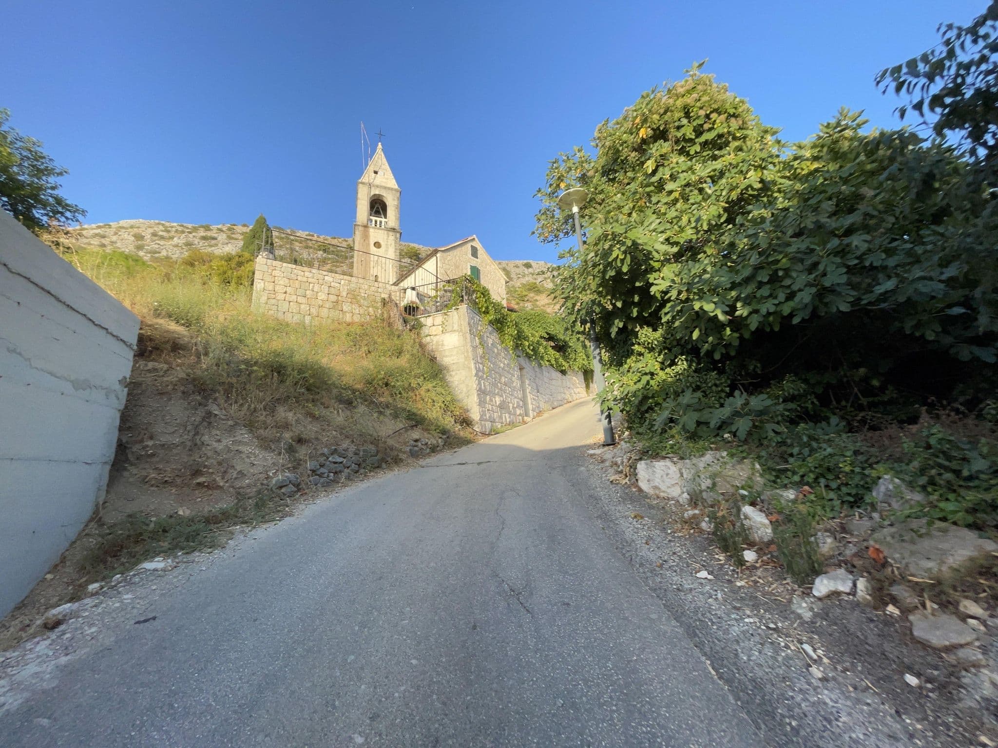 Street view near Het leukste huis in Kroatië, Grljevac — © 4004 (CC BY-SA · Mapillary)