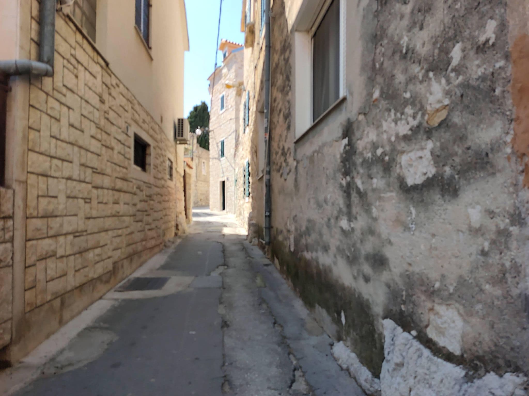 Street view near Apartmani Sunce, Split — © Duro (CC BY-SA · Mapillary)