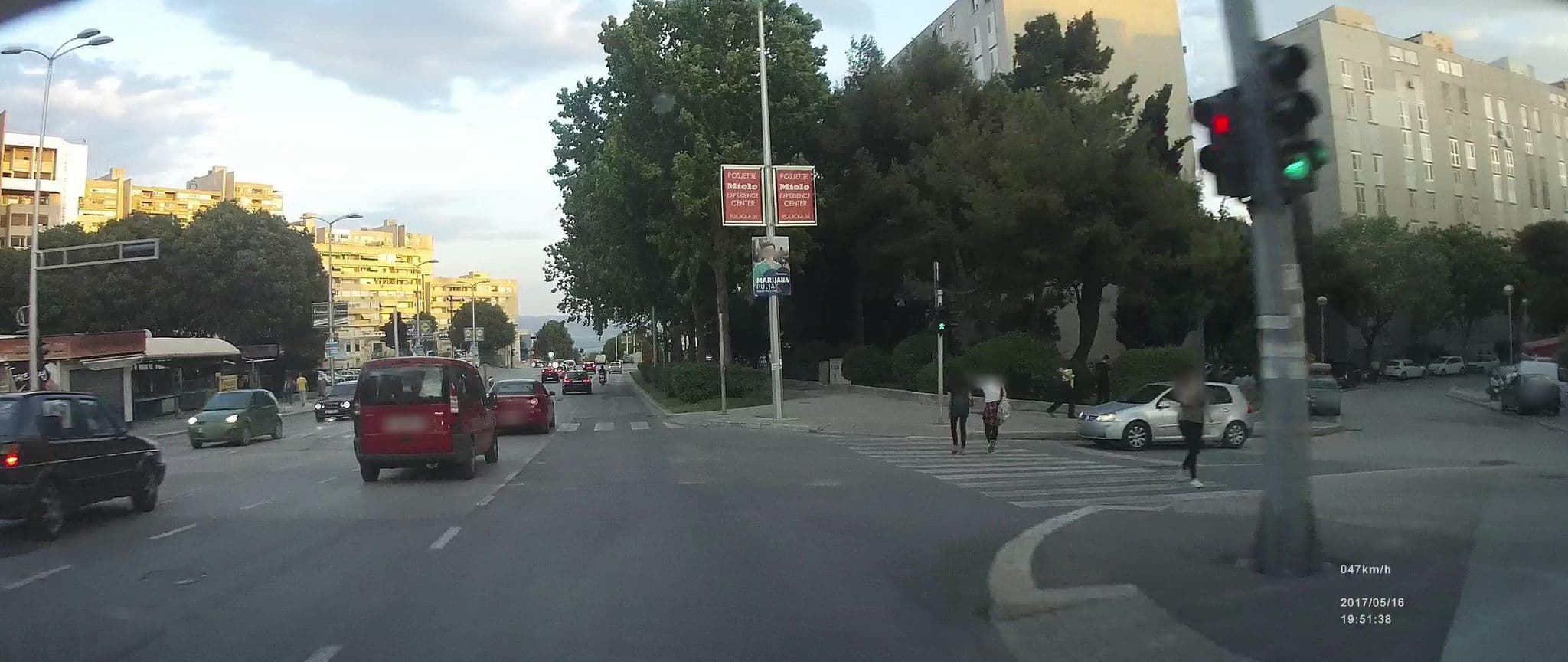 Street view near Sweet Love My Split By The Beach, Split — © idelac (CC BY-SA · Mapillary)