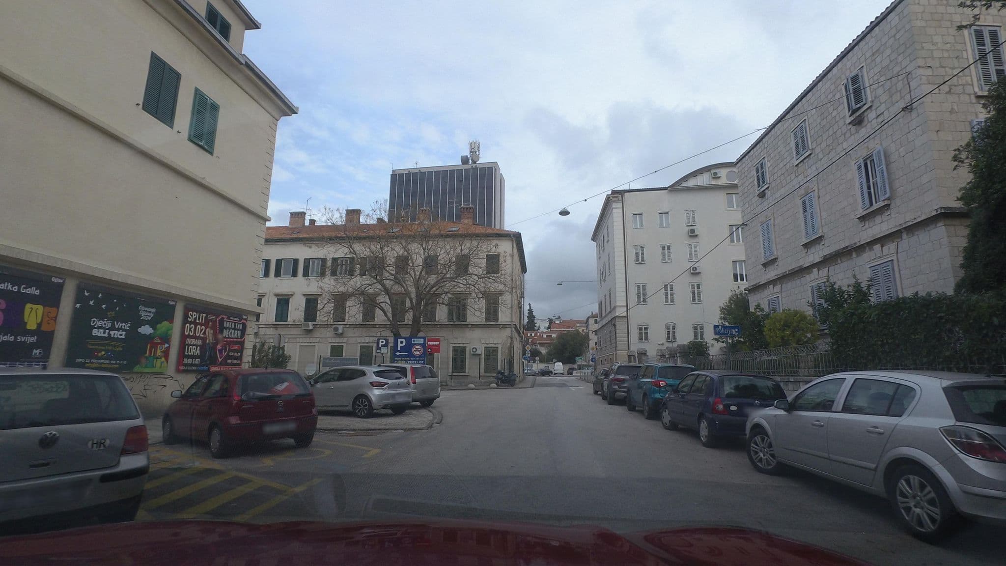 Street view near Raunig Residence, Split — © hbogner (CC BY-SA · Mapillary)