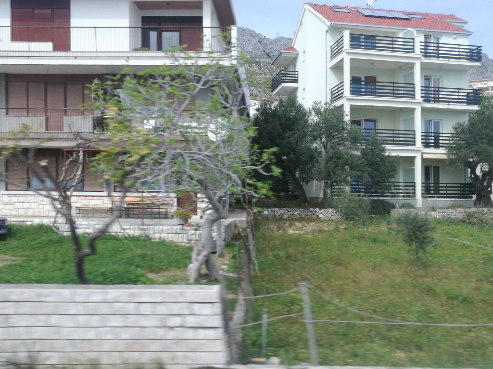 Street view near Apartments Sea View, Duće — © om1s186 (CC BY-SA · Mapillary)