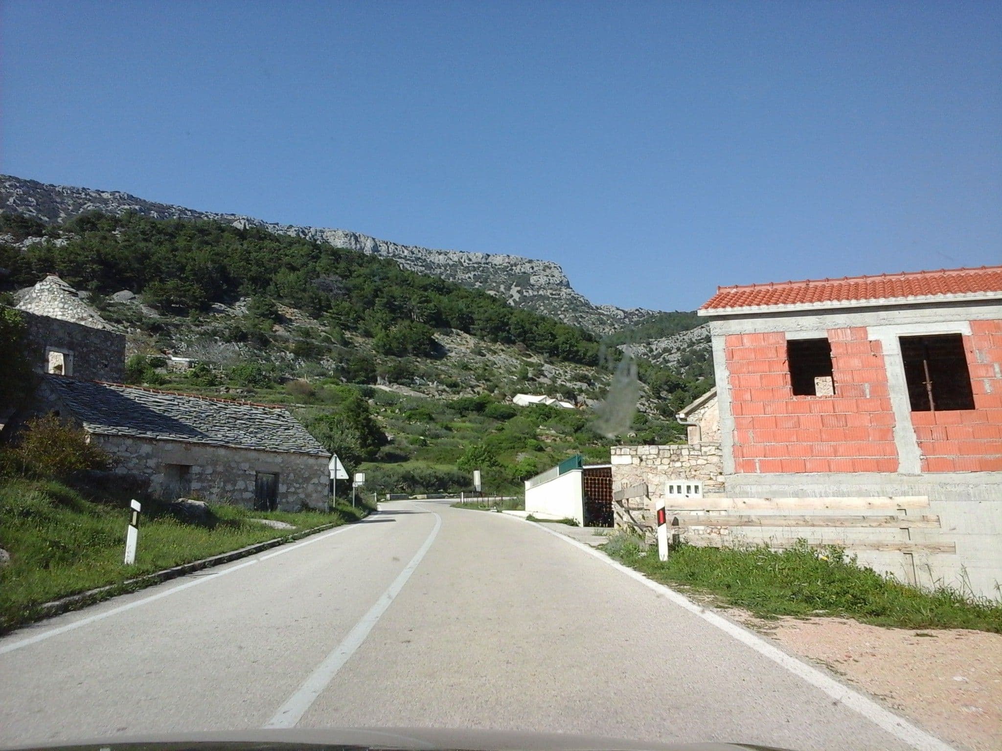 Street view near GRUBER d.o.o., Bol — © robot8a (CC BY-SA · Mapillary)