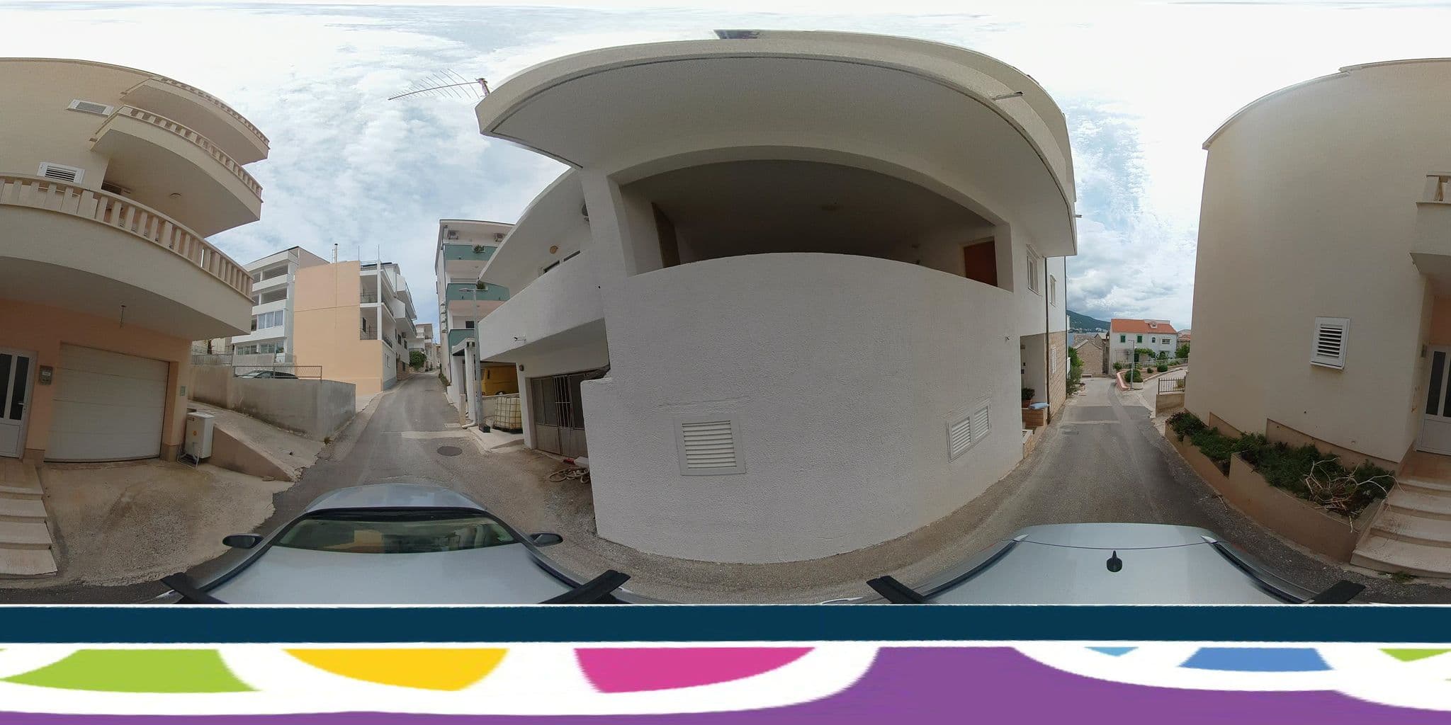 Street view near Epesní pokojik s Nikuš a Matkou Radkou, Podgora — © SilvioBasic (CC BY-SA · Mapillary)