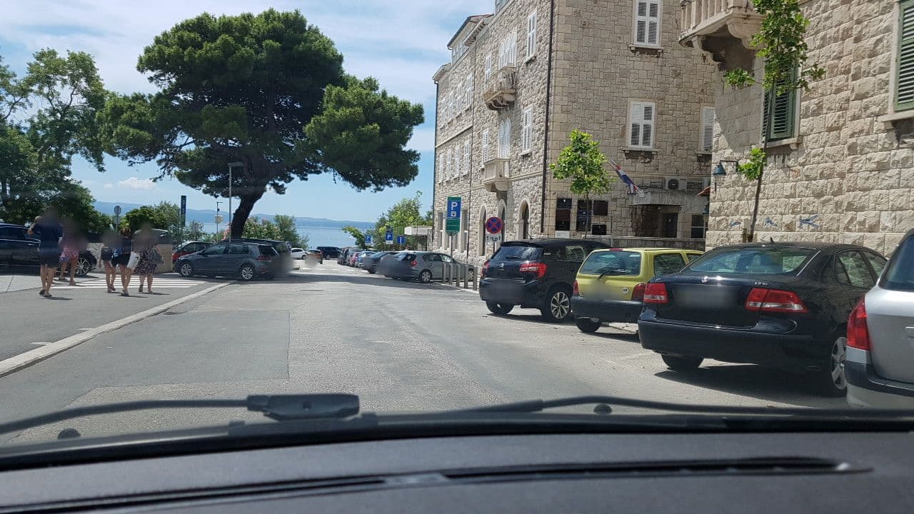 Street view near Sandy Beach Apartments, Split — © mik007 (CC BY-SA · Mapillary)