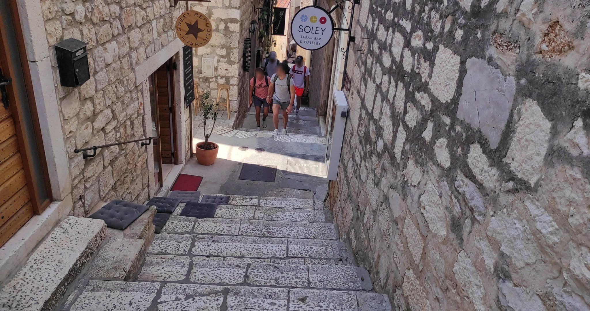 Street view near Palace De Lupis, Hvar — © slashme (CC BY-SA · Mapillary)