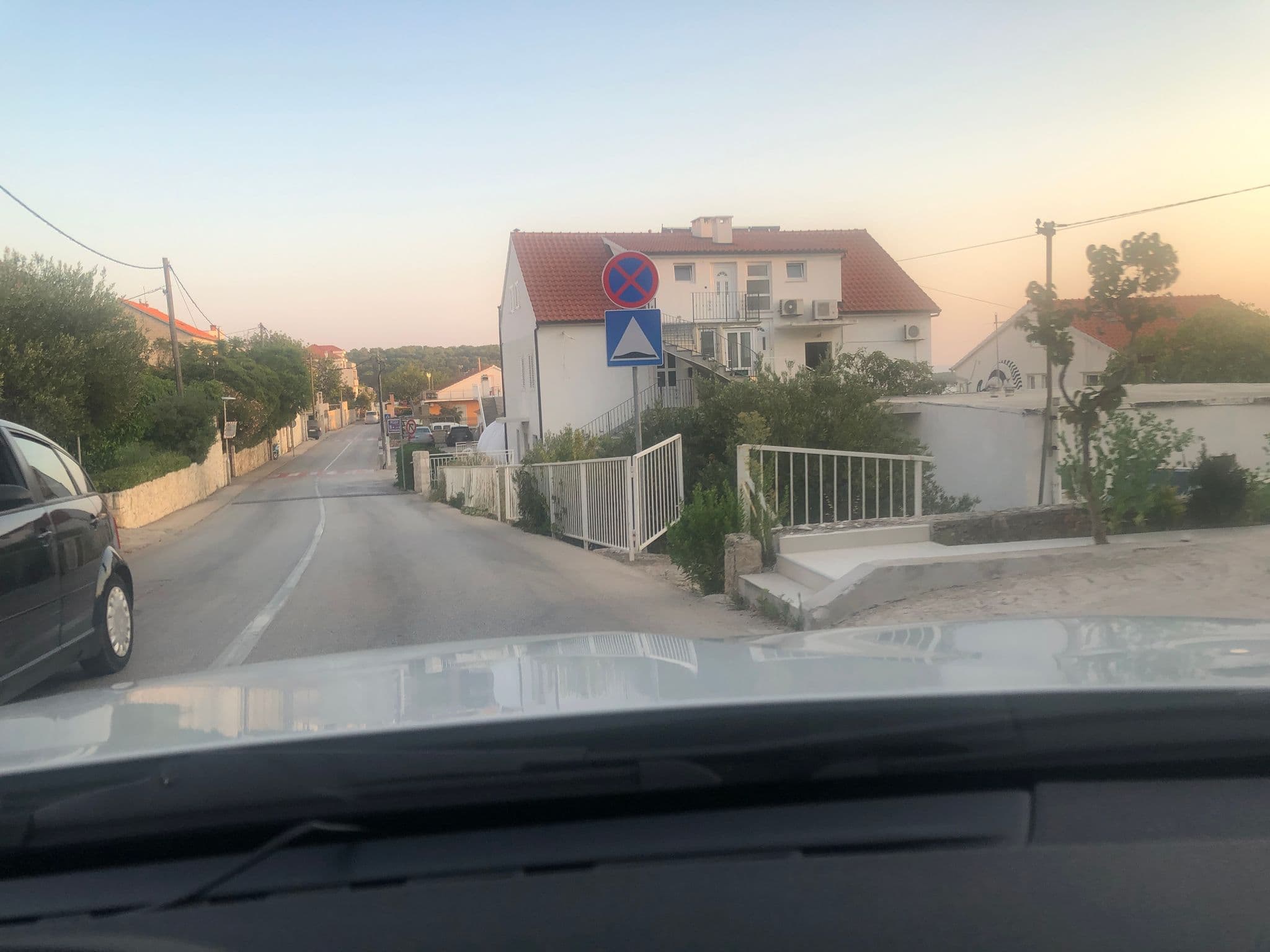 Street view near Apartments Teo, Hvar — © todicn (CC BY-SA · Mapillary)