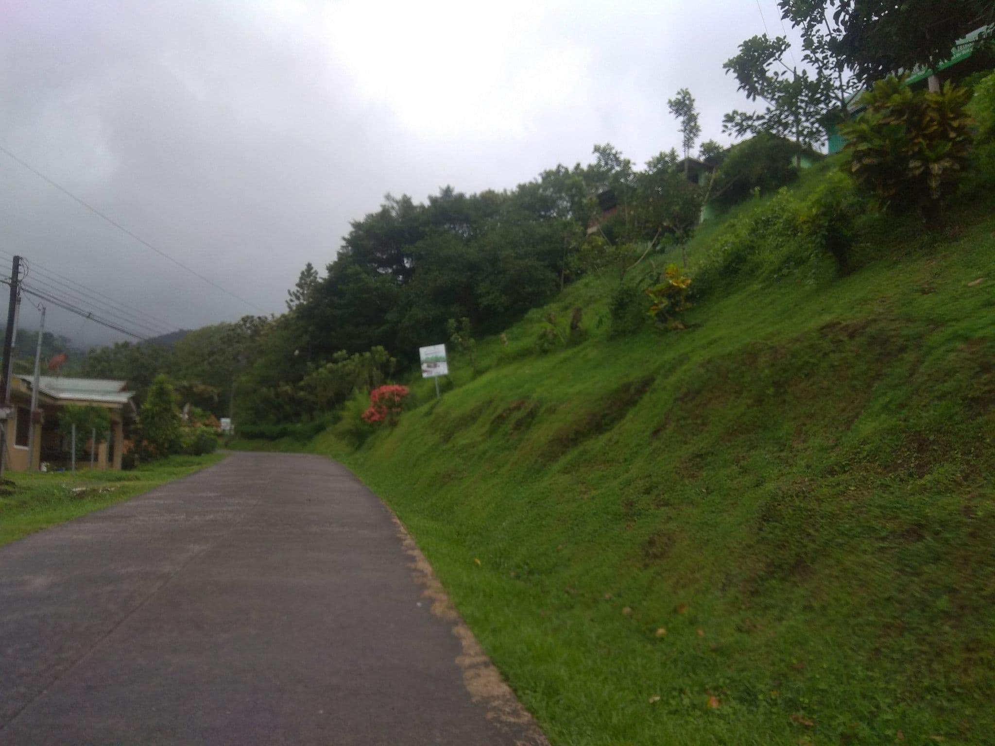 Street view near Cabañitas El Castillo Dorado, La Fortuna