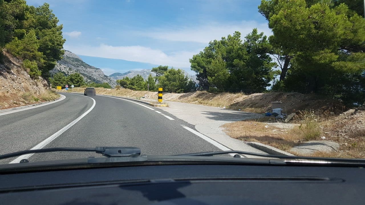 Street view near Beste Tipps, Brela — © mik007 (CC BY-SA · Mapillary)