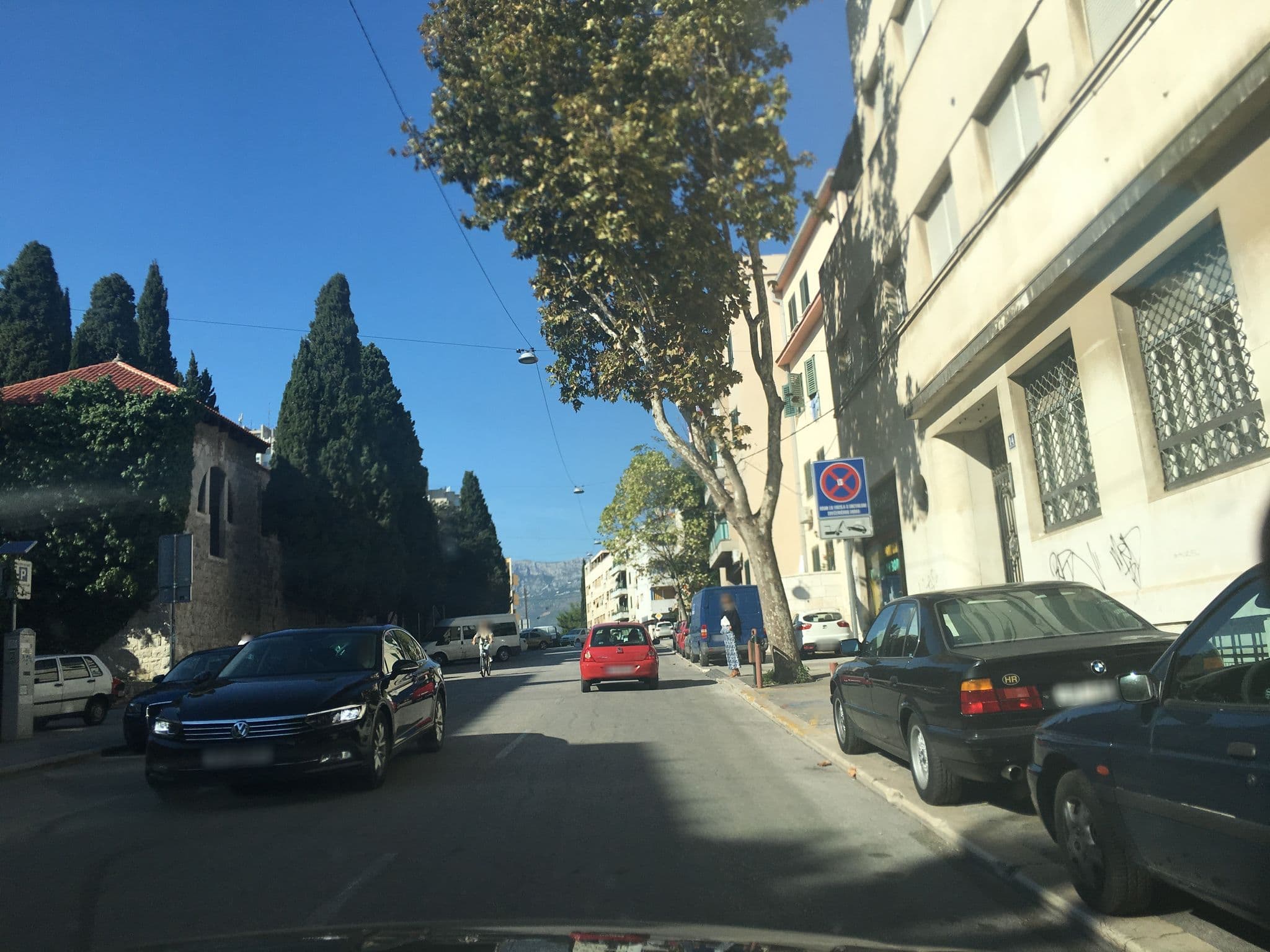 Street view near Apartments Kalpić, Split — © jebako999 (CC BY-SA · Mapillary)