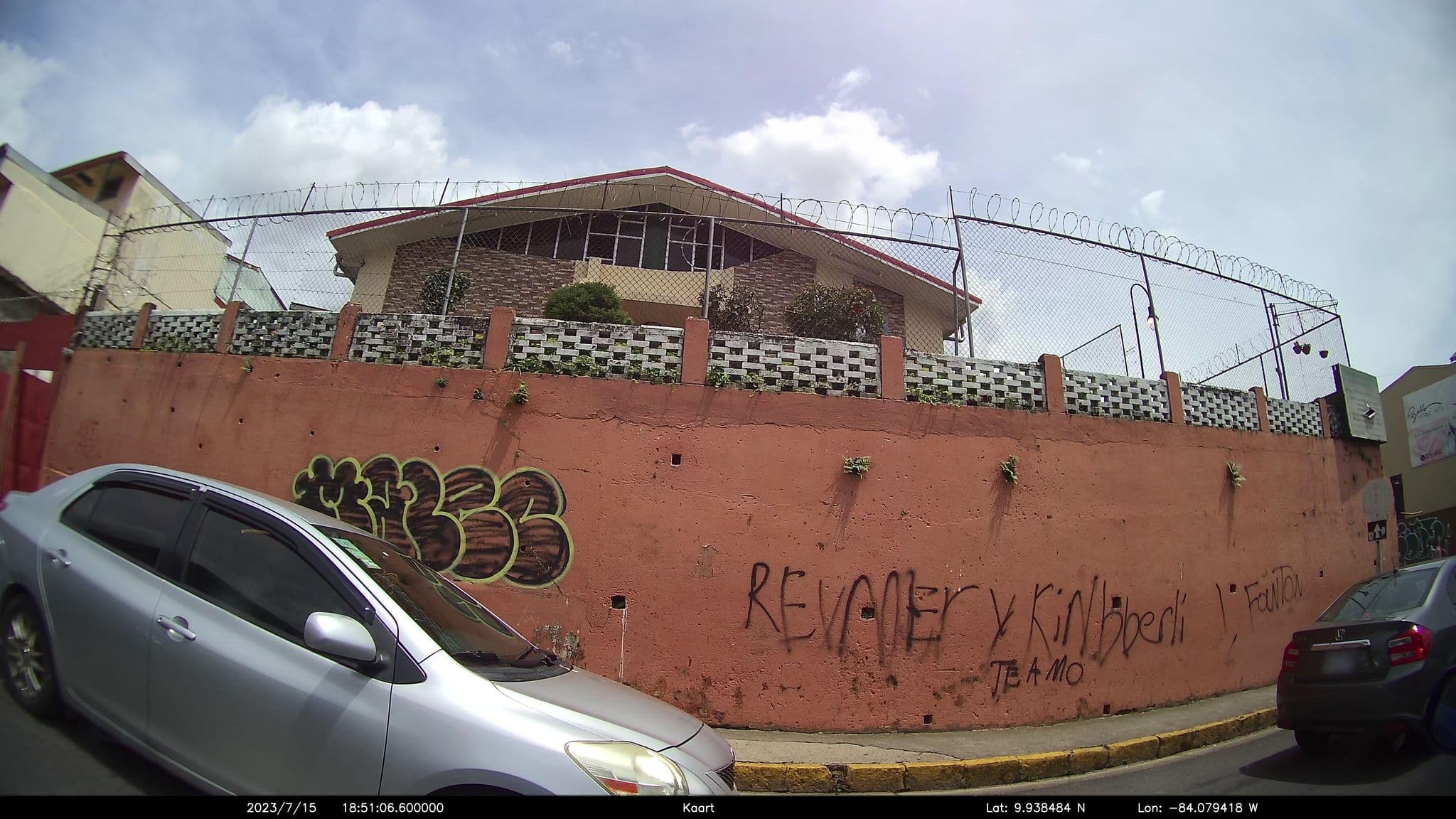 Street view near Hotel City One, San José