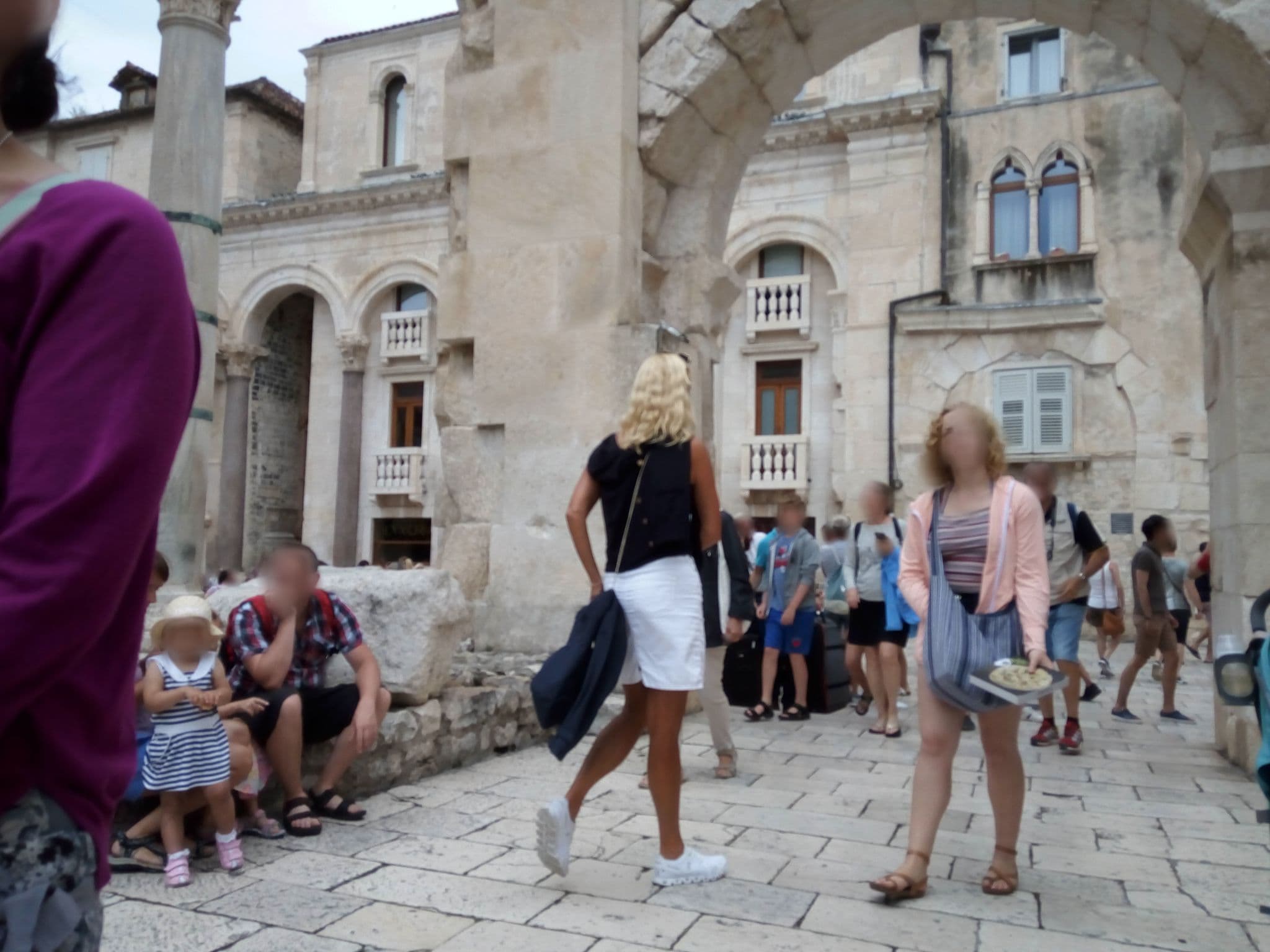 Street view near Apartment Domnius, Split — © mapfool (CC BY-SA · Mapillary)