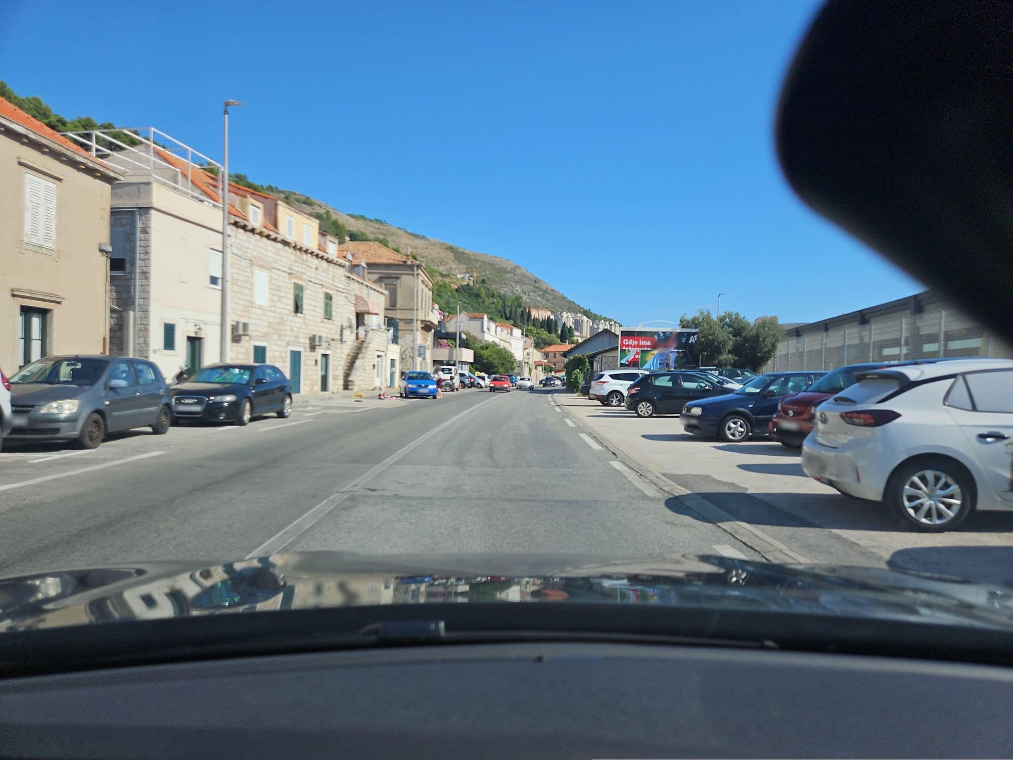 Street view near Apartments F & P, Mokošica — © toho (CC BY-SA · Mapillary)