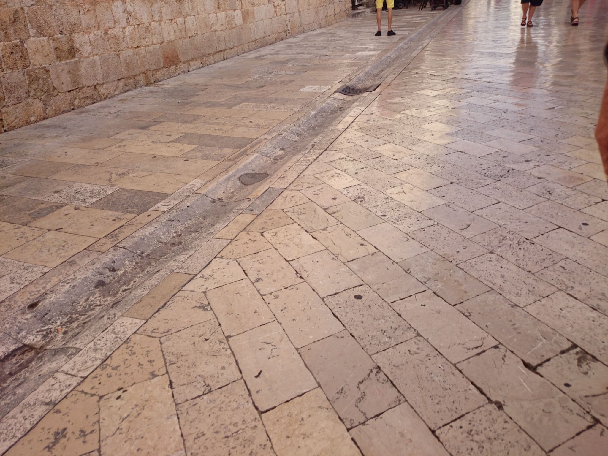 Street view near Dubrovnik Hotel Alternatives, Dubrovnik — © ebel (CC BY-SA · Mapillary)