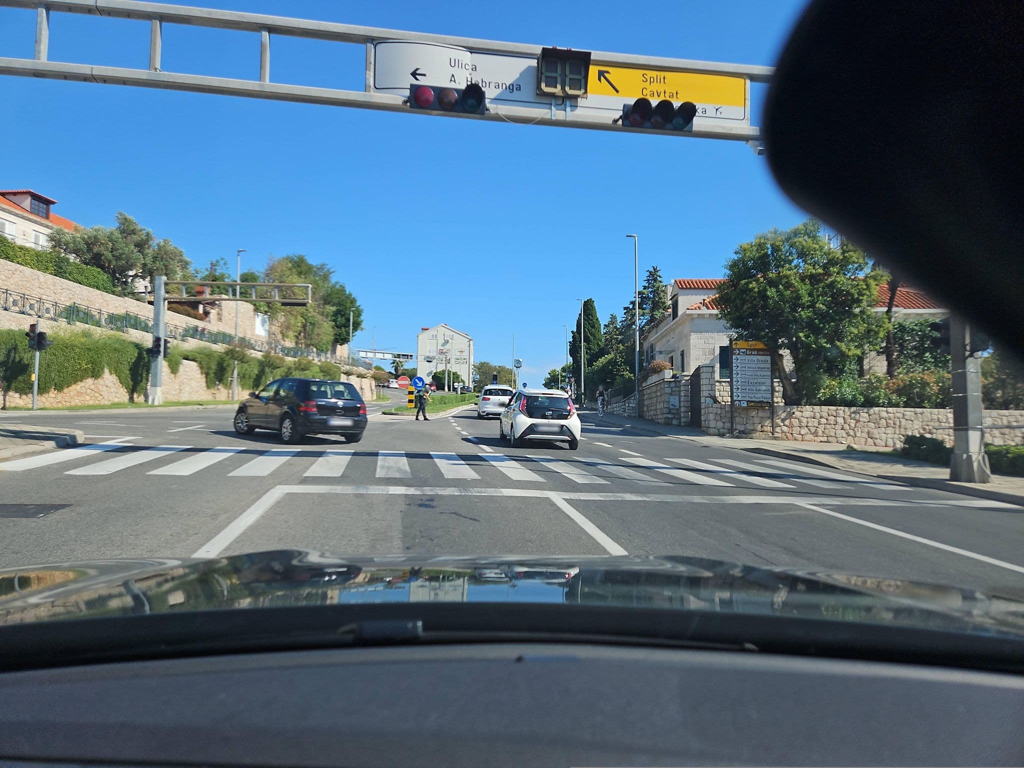 Street view near Apartments ZoomZoom, Dubrovnik — © toho (CC BY-SA · Mapillary)