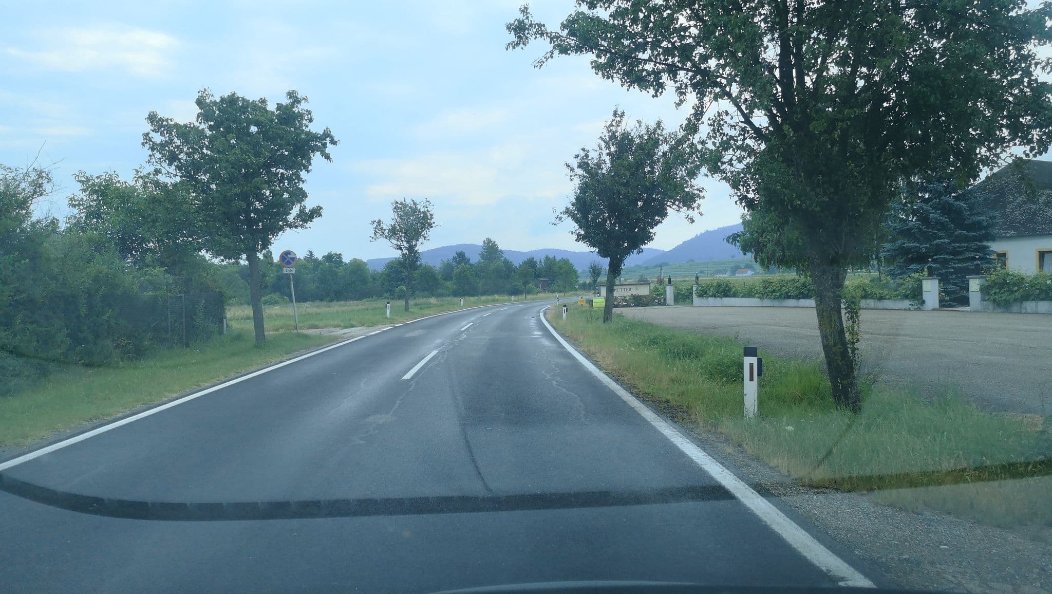 Street view near Weingut Hutter Wohnmobilstellplatz, Mautern — © schu_r (CC BY-SA · Mapillary)