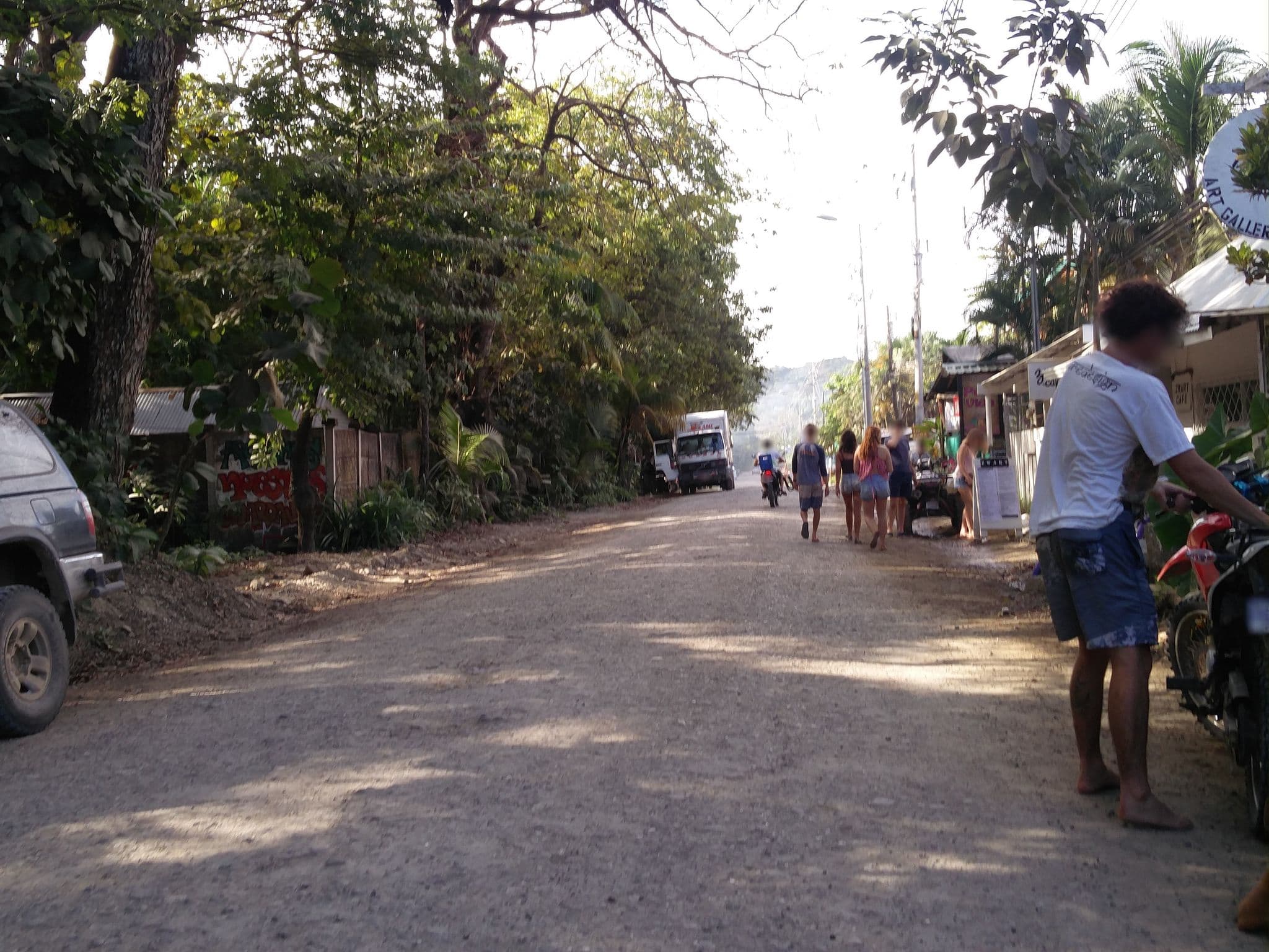 Street view near Don Jon's, Paquera