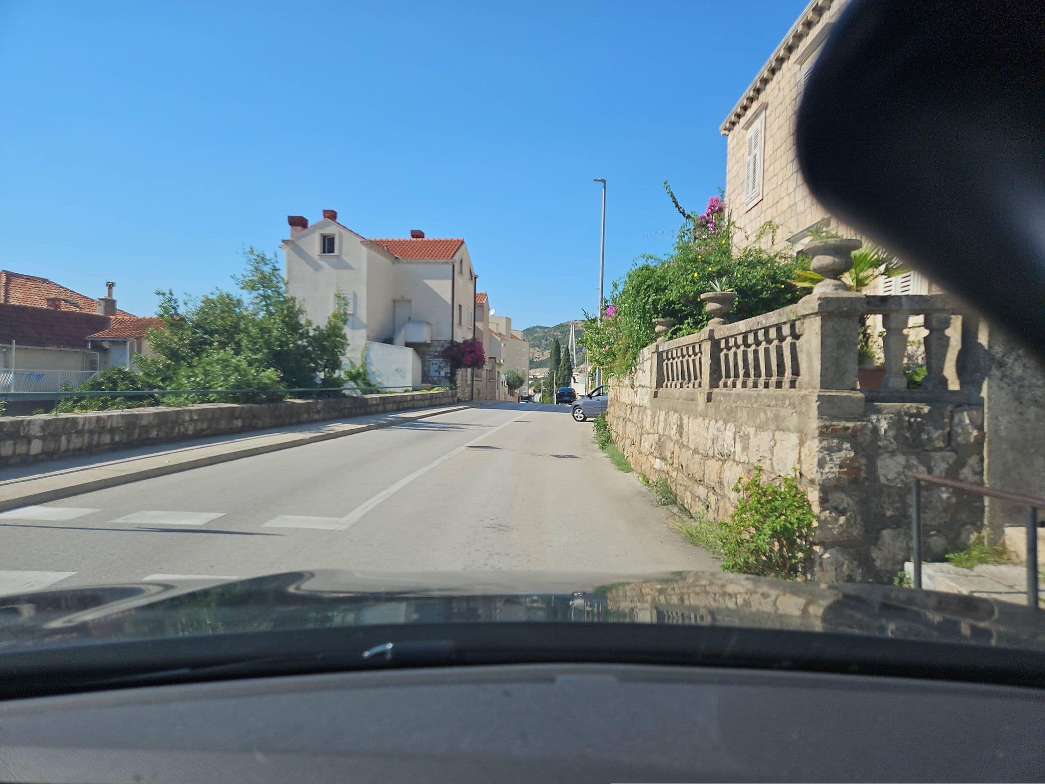 Street view near Apartments & Room Art Of Pleasure, Mokošica — © toho (CC BY-SA · Mapillary)