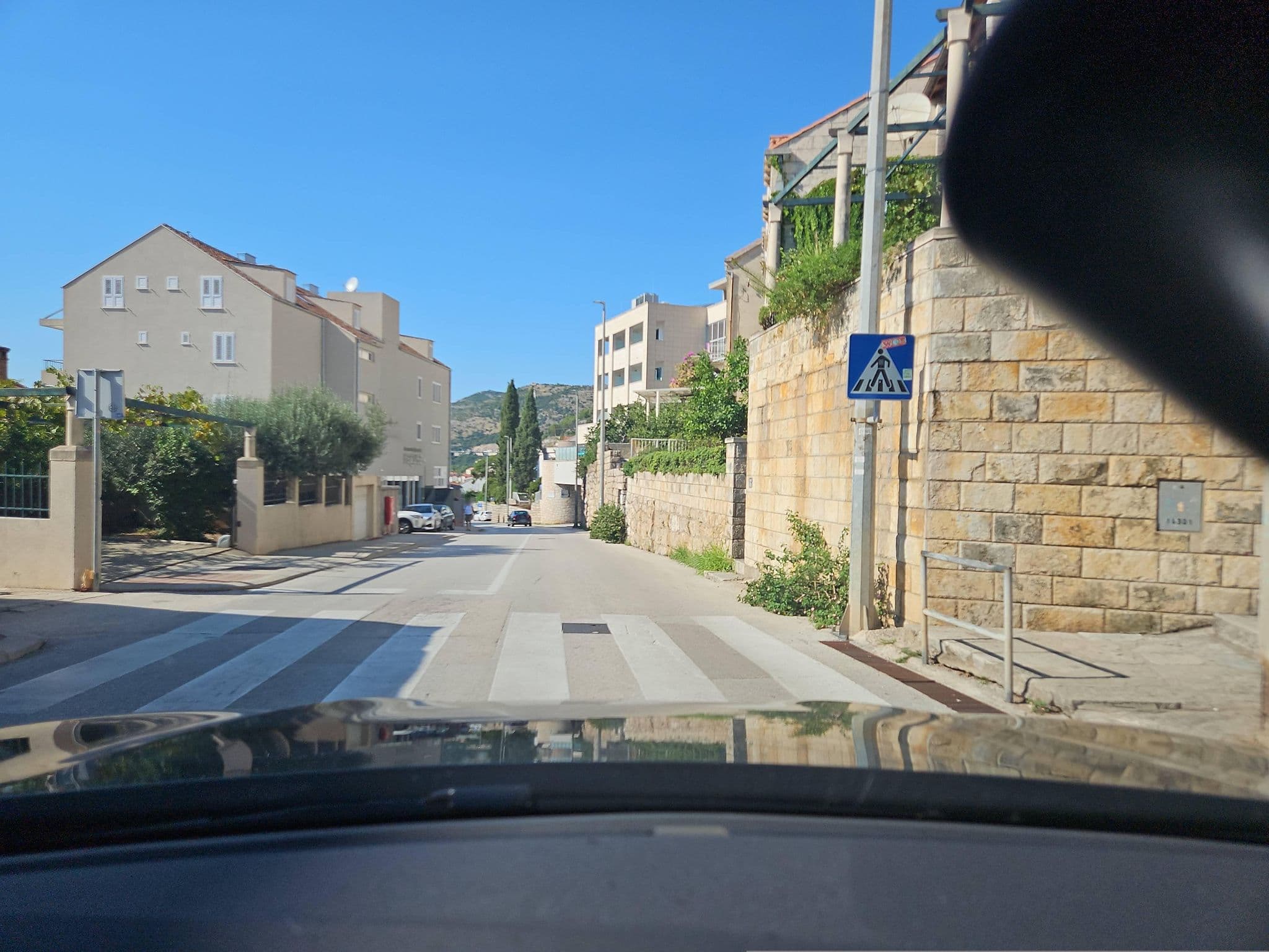 Street view near Krile Rooms, Mokošica — © toho (CC BY-SA · Mapillary)