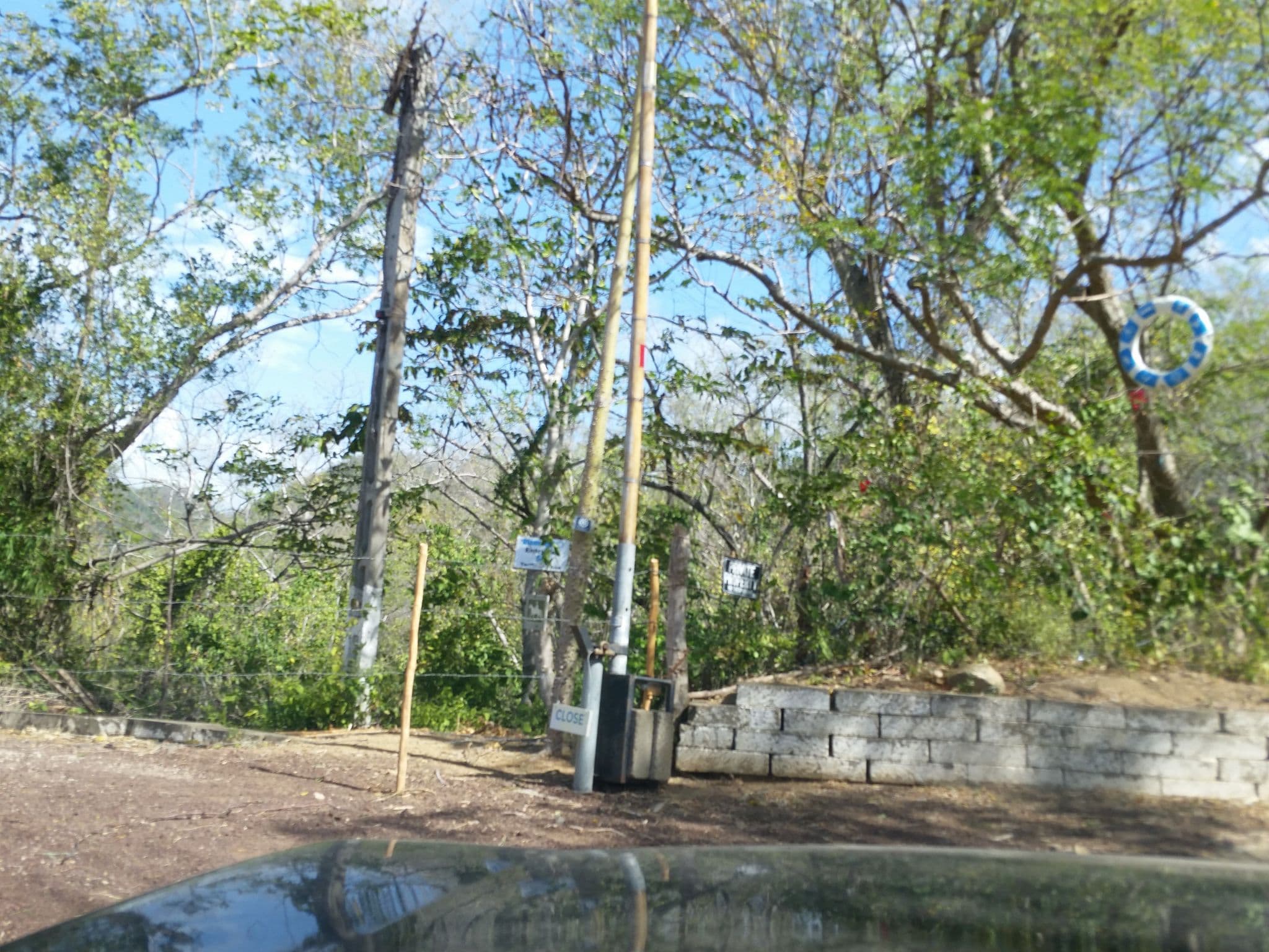 Street view near The Whitehouse, La Cruz — © jaakkoh (CC BY-SA · Mapillary)