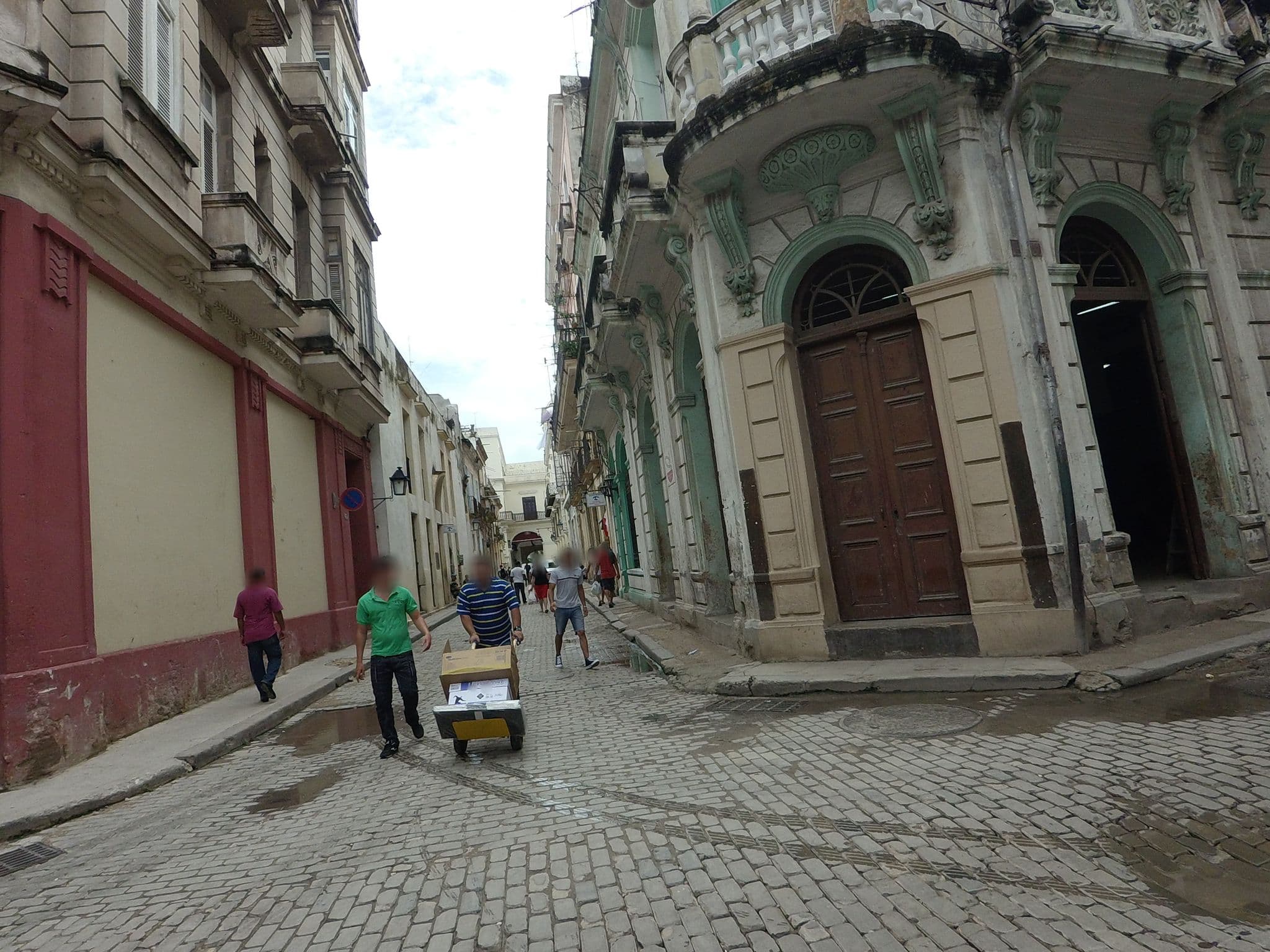 Street view near Arrendador Inscripto, La Habana Vieja — © elpbatista (CC BY-SA · Mapillary)