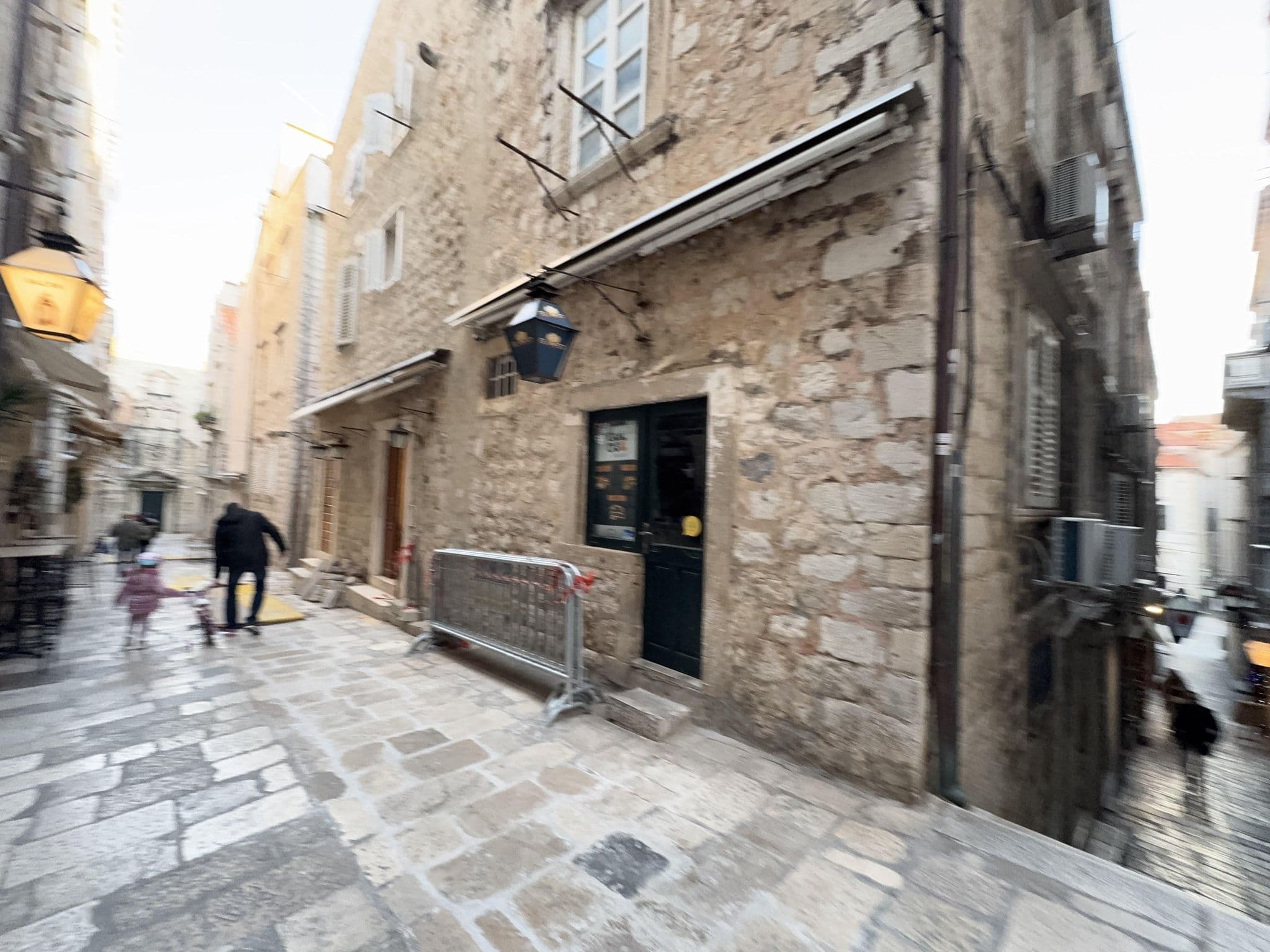 Street view near Ragusa Luxury Apartments, Dubrovnik — © filipb (CC BY-SA · Mapillary)