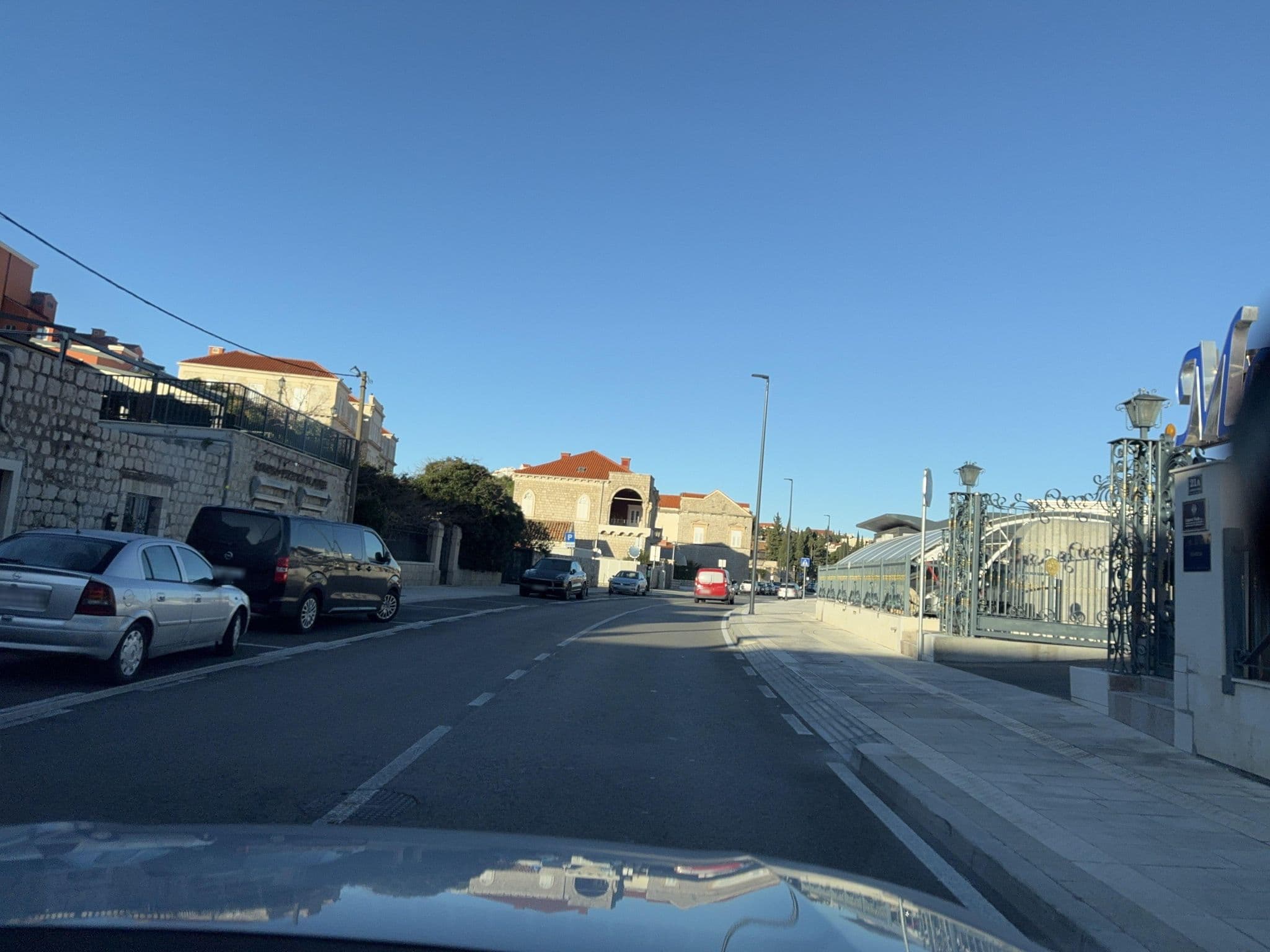 Street view near Apartments Dundo, Mokošica — © filipb (CC BY-SA · Mapillary)
