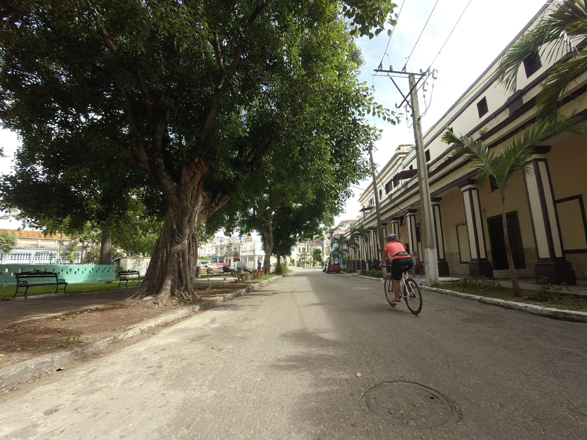 Street view near Casa Goicochea, Havana