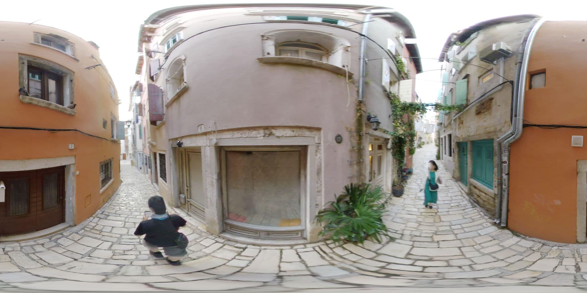 Street view near Old town Rovinj city center, Rovinj — © mapconcierge (CC BY-SA · Mapillary)