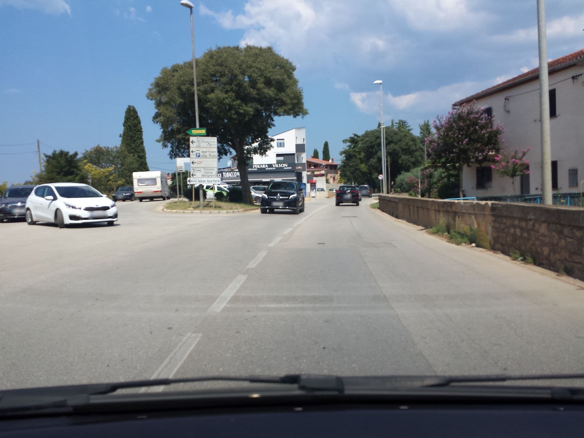 Street view near Holiday Home Manuela, Valbandon — © brocaloid15 (CC BY-SA · Mapillary)