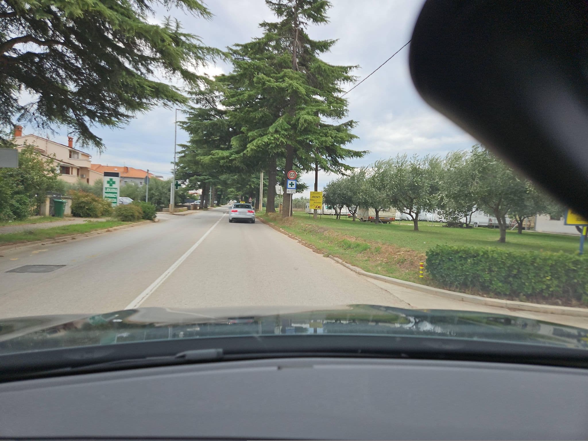 Street view near Apartments Blazenka 1270, Valbandon — © toho (CC BY-SA · Mapillary)