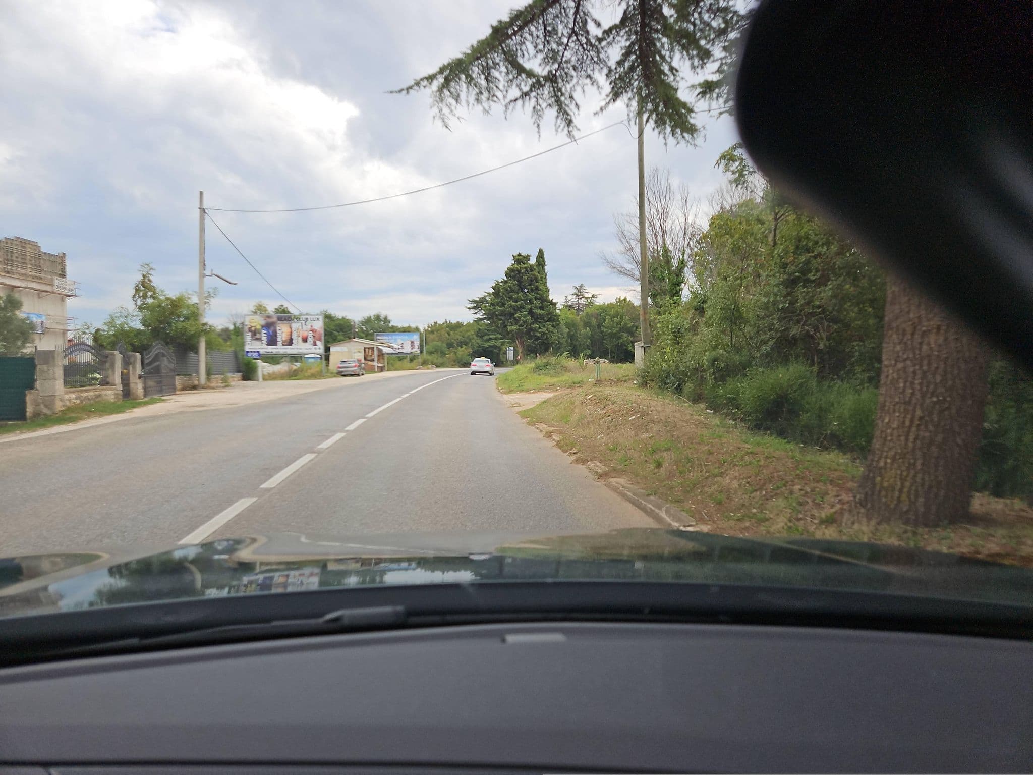 Street view near Apartment Paola, Valbandon — © toho (CC BY-SA · Mapillary)