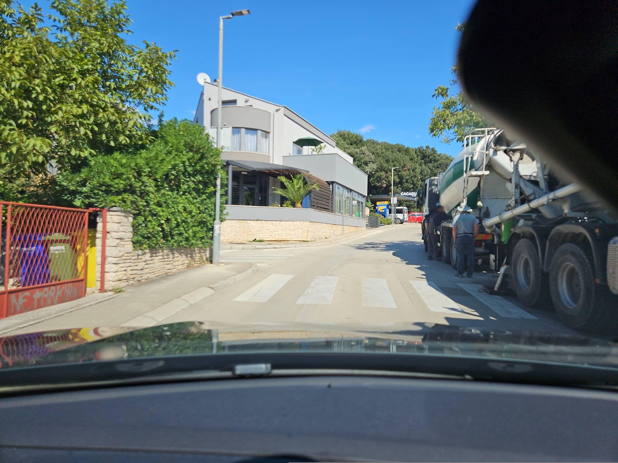 Street view near Apartments Julija, Pula — © toho (CC BY-SA · Mapillary)