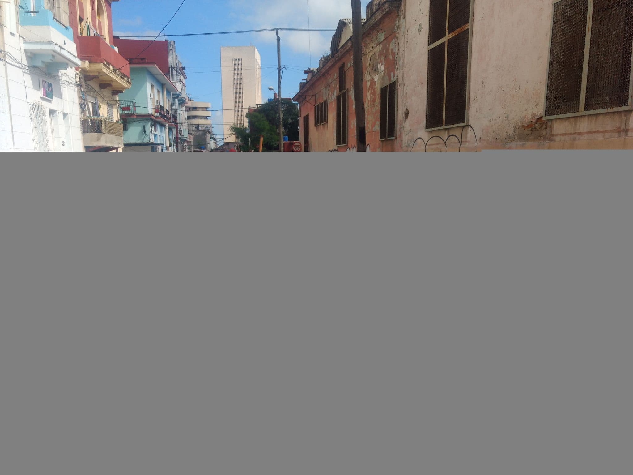 Street view near Hammel Hostel, Centro Habana — © mapeadora (CC BY-SA · Mapillary)