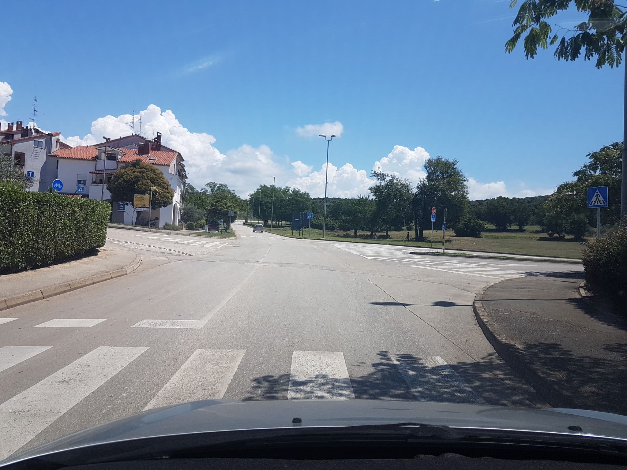 Street view near Apartments Nevenka, Vrsar — © damjang (CC BY-SA · Mapillary)