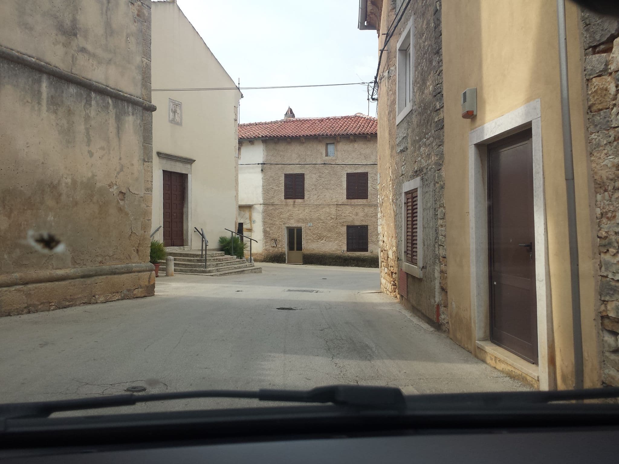 Street view near Apartment Rojnic, Galižana — © brocaloid15 (CC BY-SA · Mapillary)