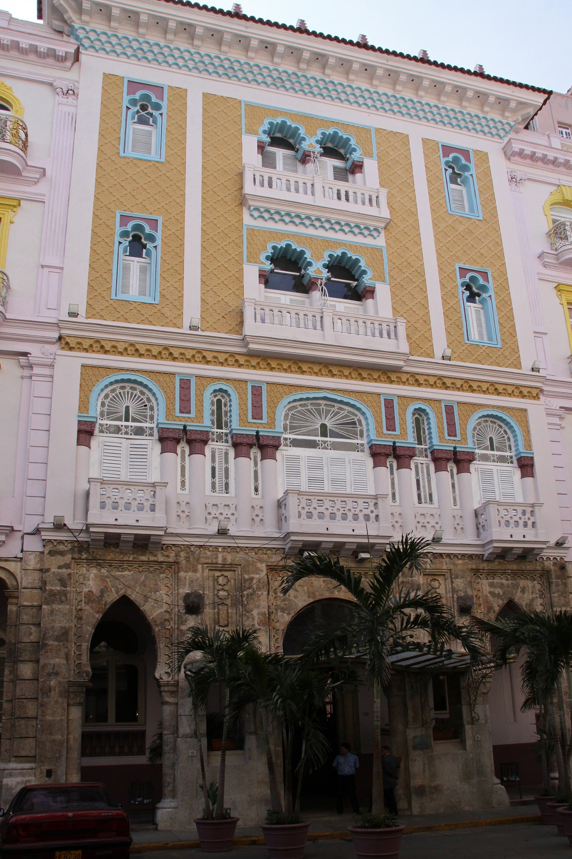 Hotel Sevilla (via Wikimedia Commons, CC BY 2.0)