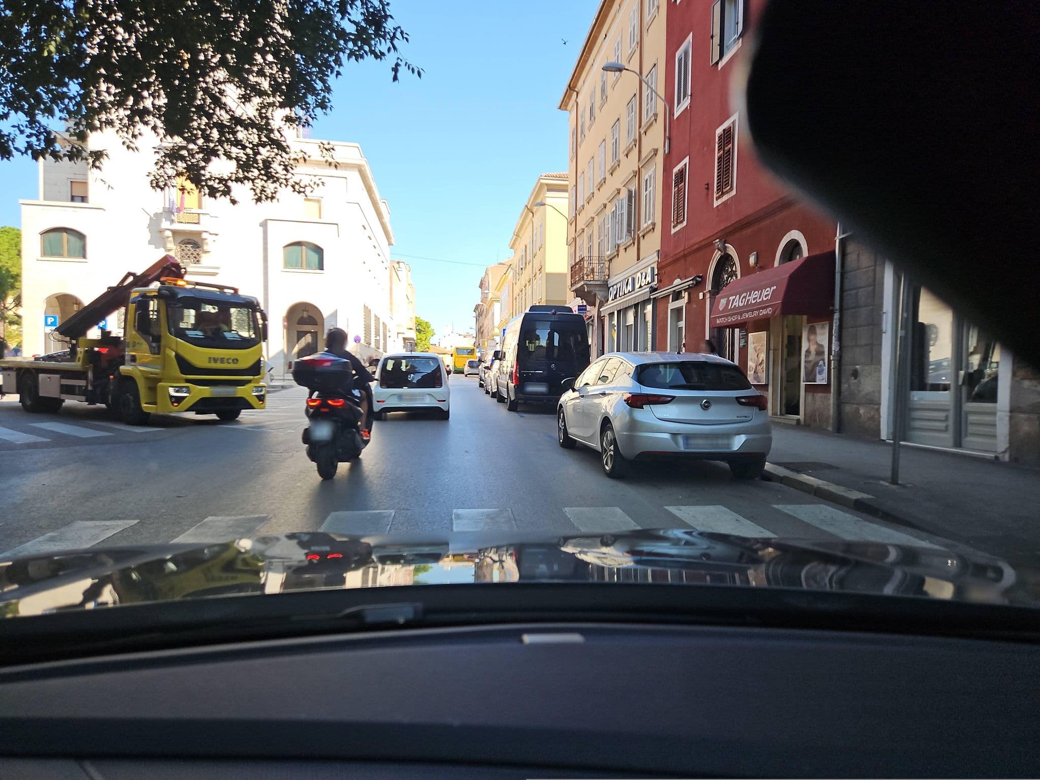 Street view near D&A appartments, Pula — © toho (CC BY-SA · Mapillary)
