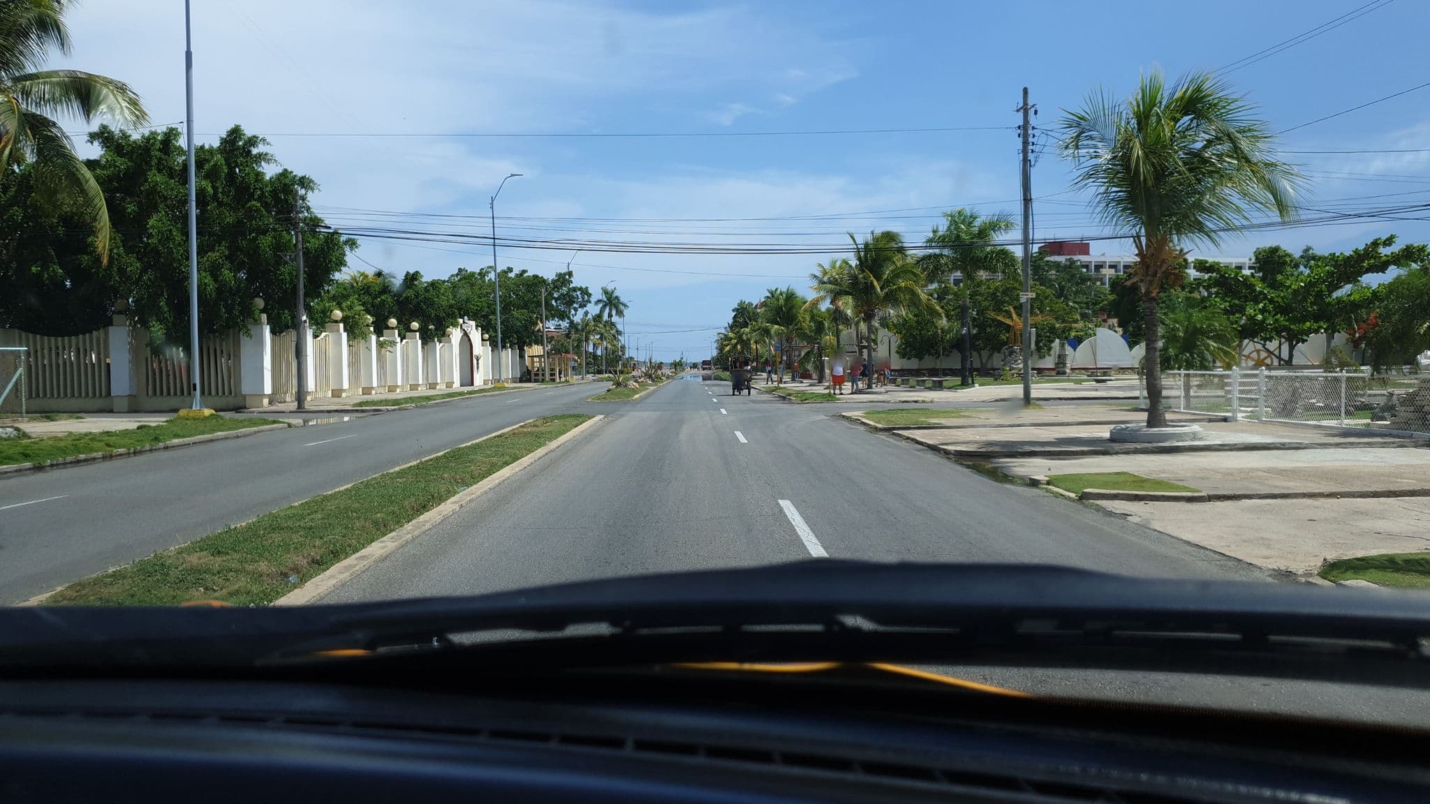 Street view near Hostal Nautico, Cienfuegos